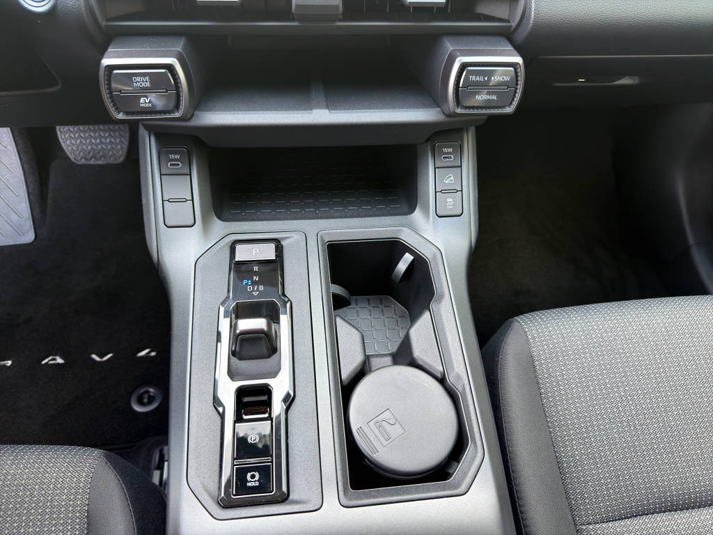 TOYOTA RAV-4 2.5 HEV Trend 4WD-image-26