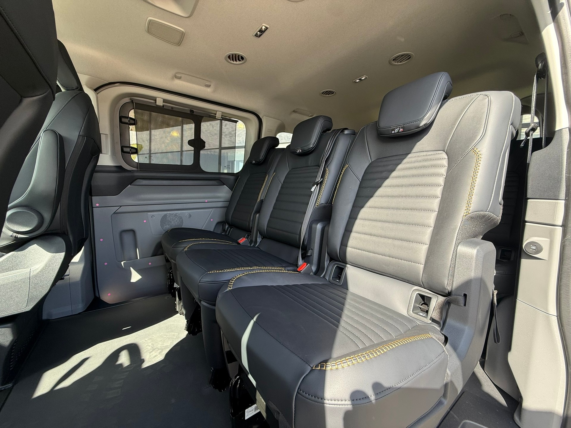 FORD Transit Custom Combi 320 L1H1 Trail Automat 4x4-image-7