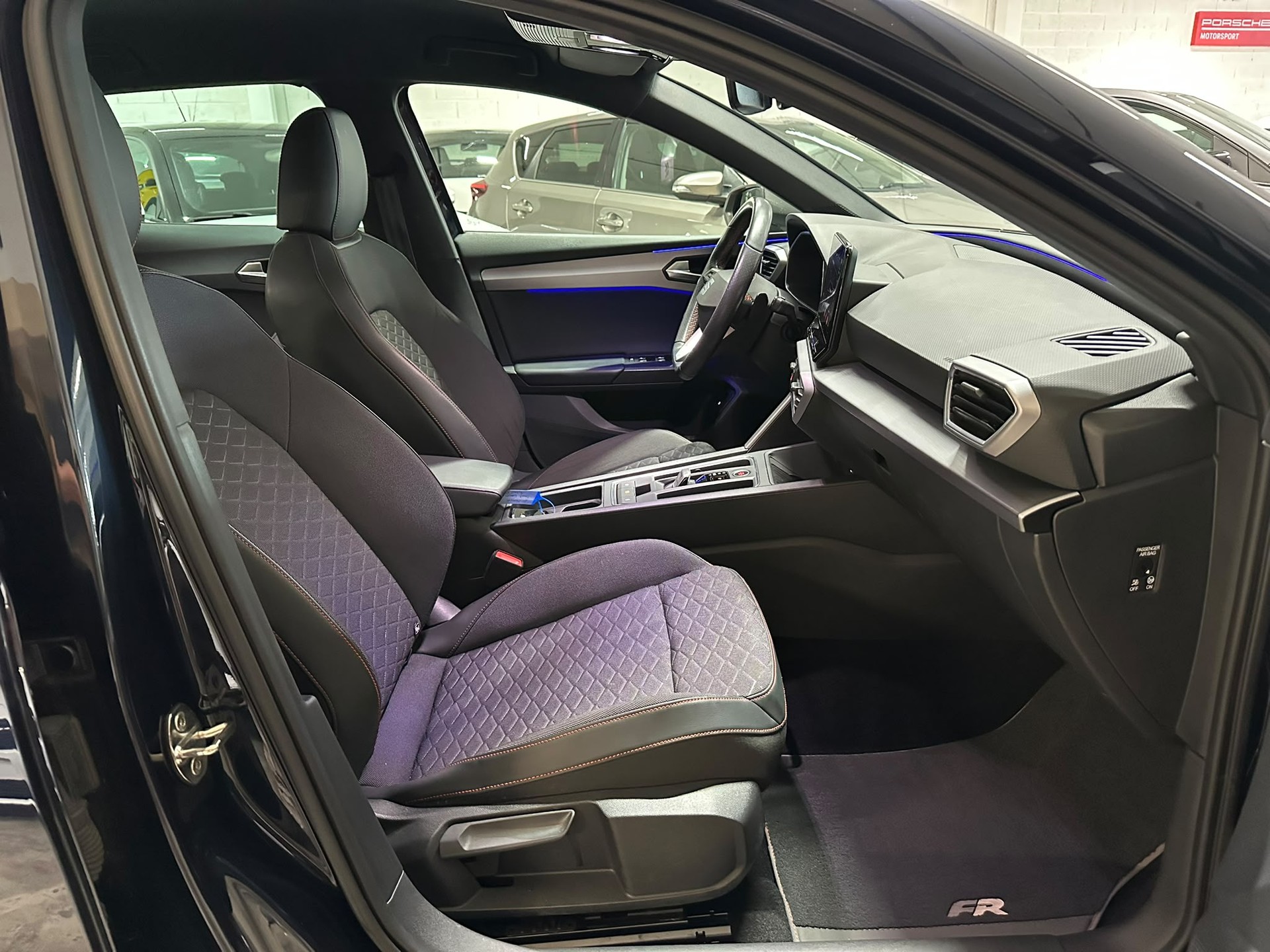 SEAT Leon 1.4 eHybrid pHEV DSG FR-image-10