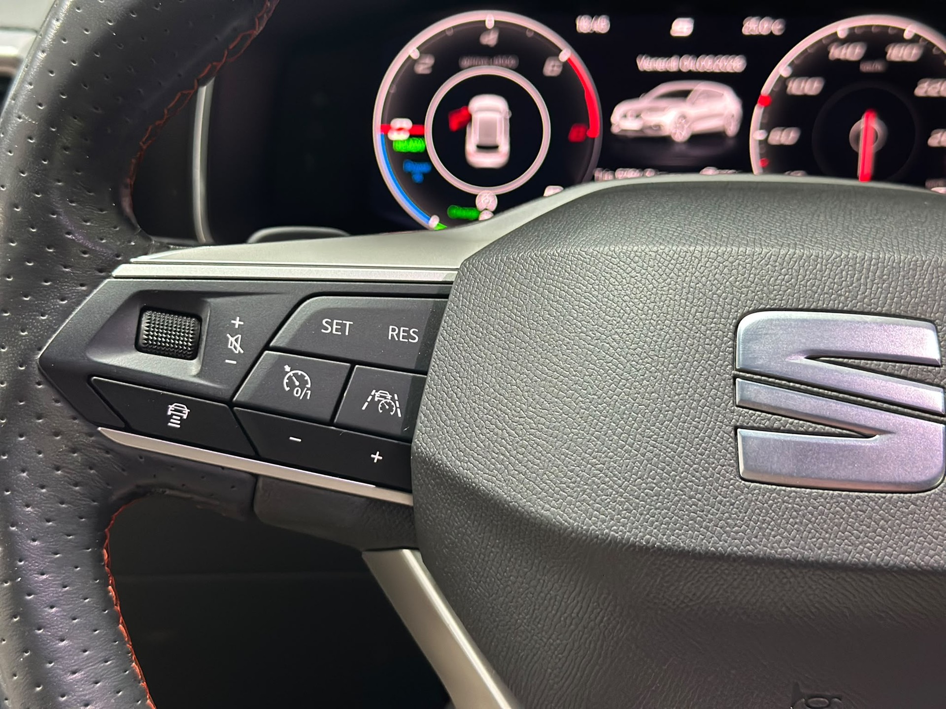 SEAT Leon 1.4 eHybrid pHEV DSG FR-image-13