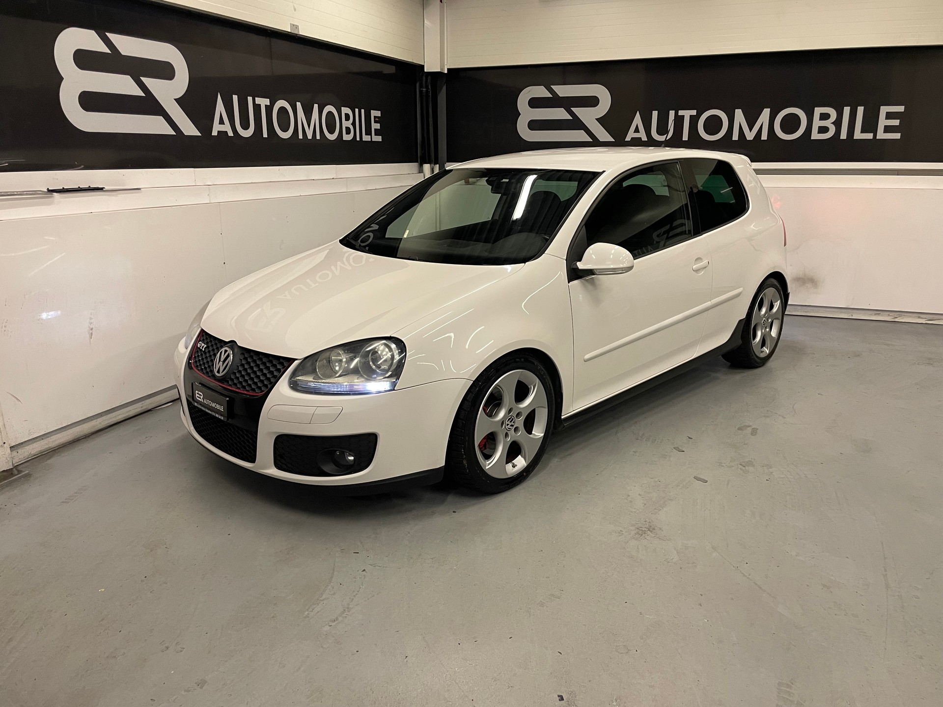 VW Golf 2.0 TFSI GTI-image-0