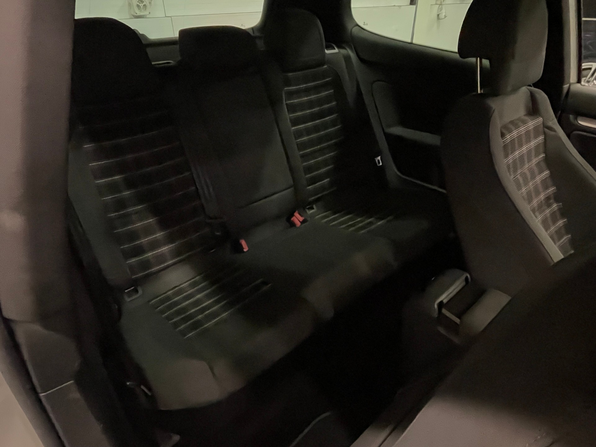VW Golf 2.0 TFSI GTI-image-15