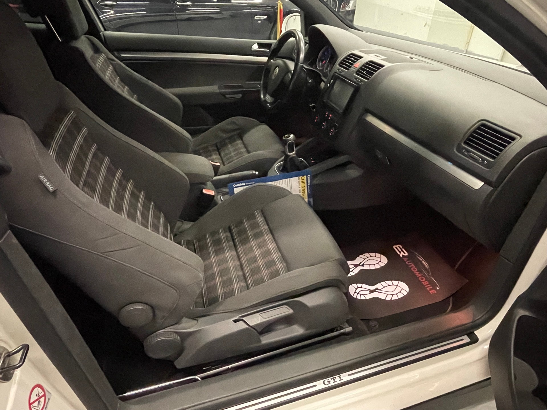 VW Golf 2.0 TFSI GTI-image-11