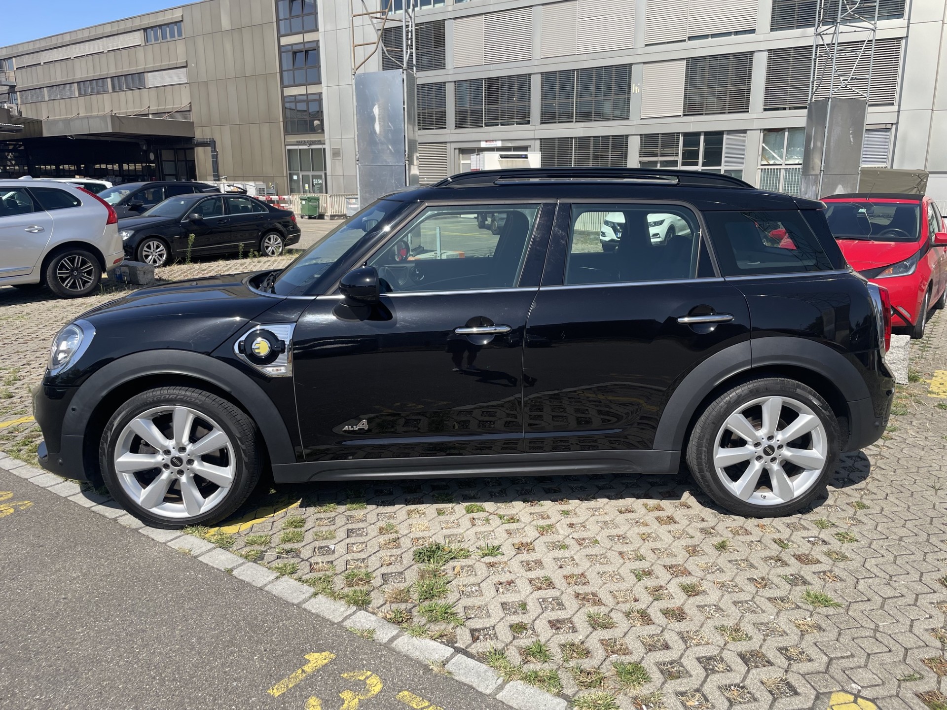 MINI Countryman Cooper S E ALL4 Steptronic-image-4