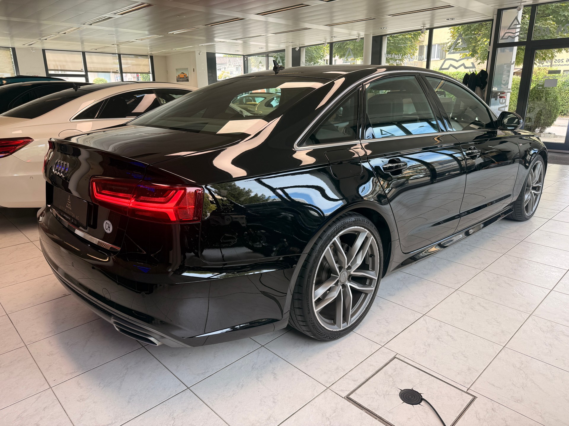 AUDI A6 2.0 TDI S-Line 190 S-Tronic-image-15