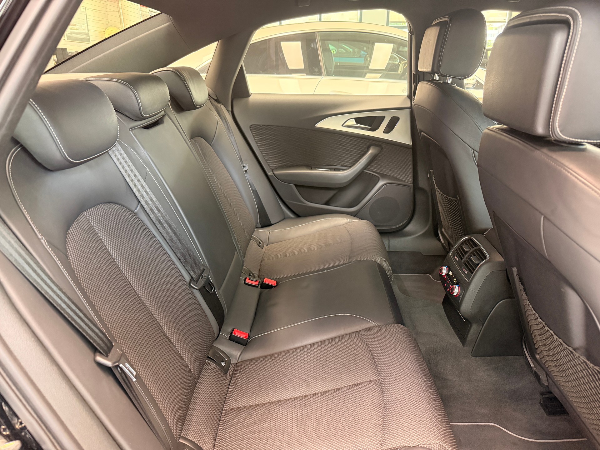 AUDI A6 2.0 TDI S-Line 190 S-Tronic-image-11