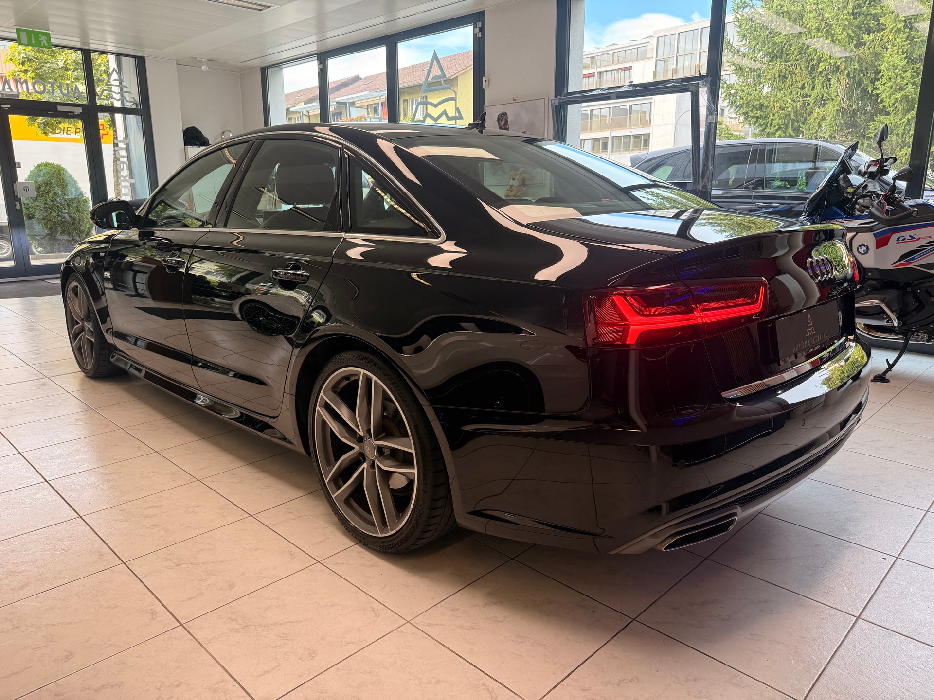 AUDI A6 2.0 TDI S-Line 190 S-Tronic-image-13