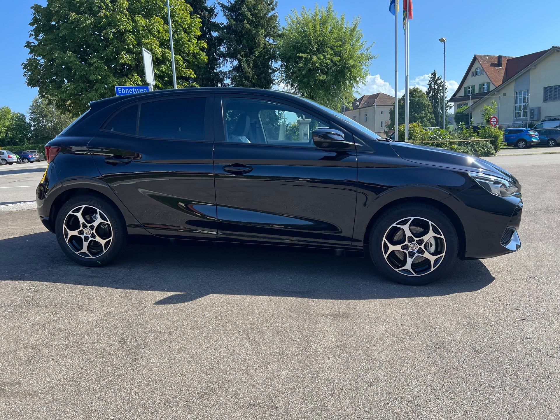 MG 3 1.5 Hybrid Luxury Aut.-image-8