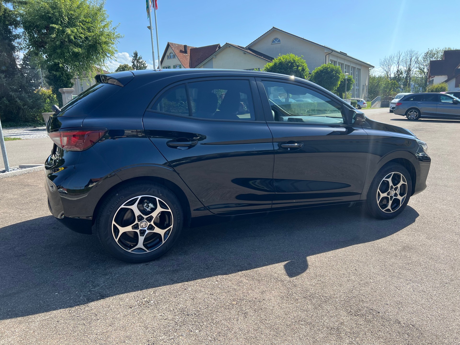MG 3 1.5 Hybrid Luxury Aut.-image-10