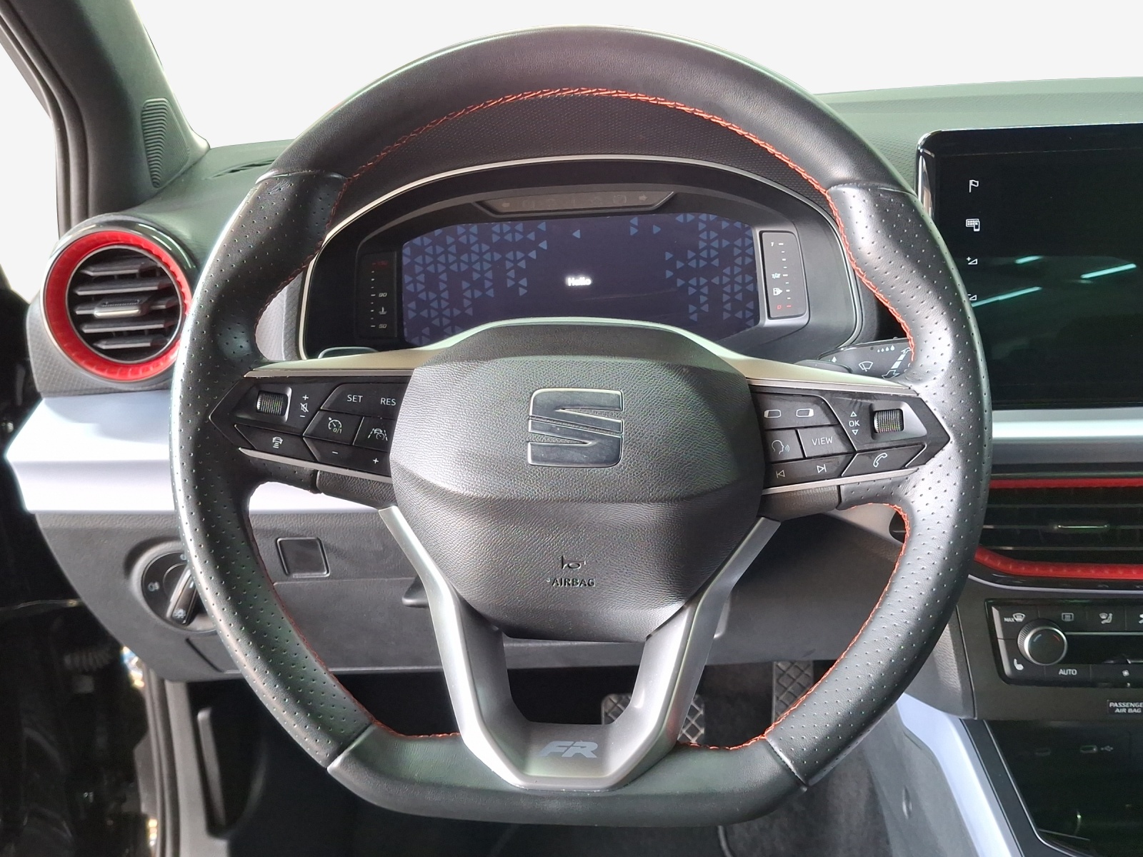 SEAT Arona 1.5 Eco TSI FR DSG-image-9