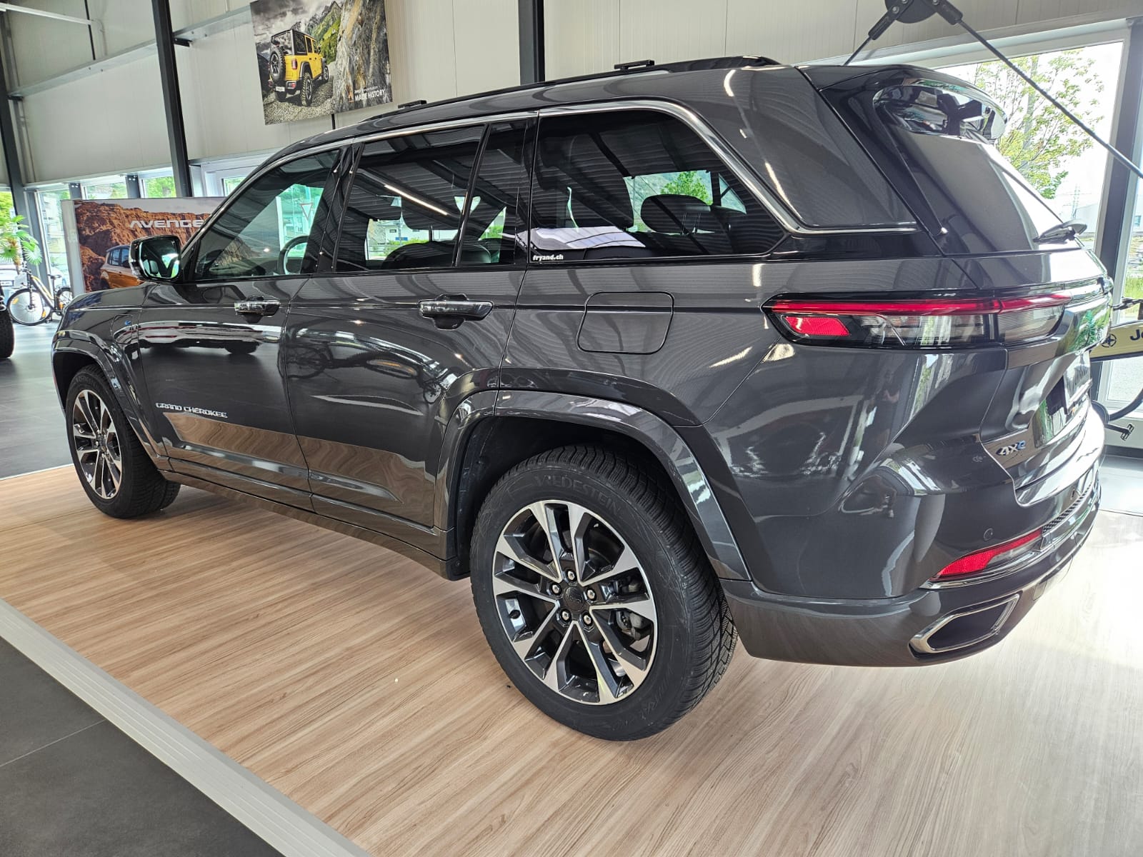 JEEP Grand Cherokee 2.0 Plug-in-Hybrid Overland 4xe-image-3