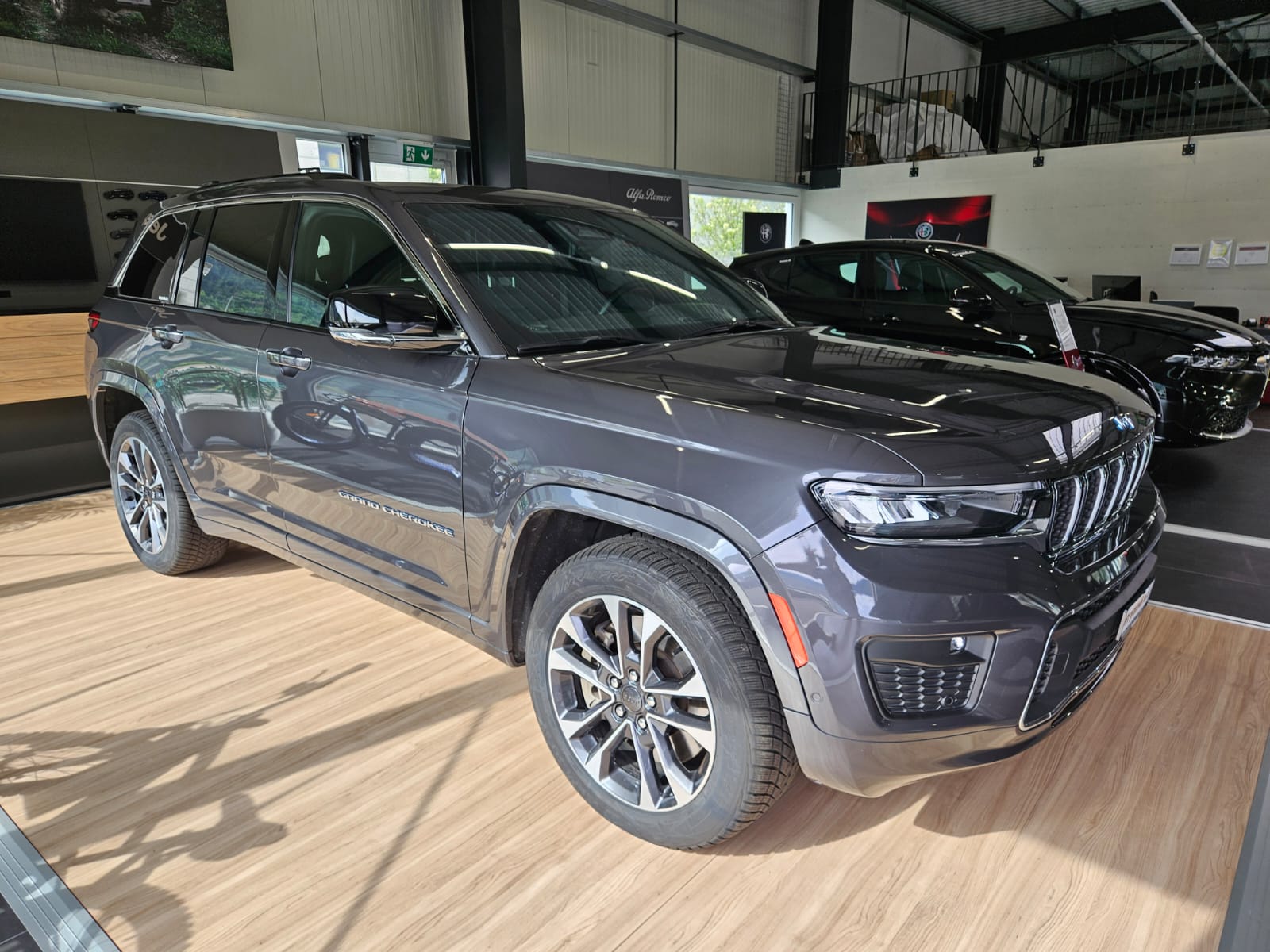 JEEP Grand Cherokee 2.0 Plug-in-Hybrid Overland 4xe-image-6
