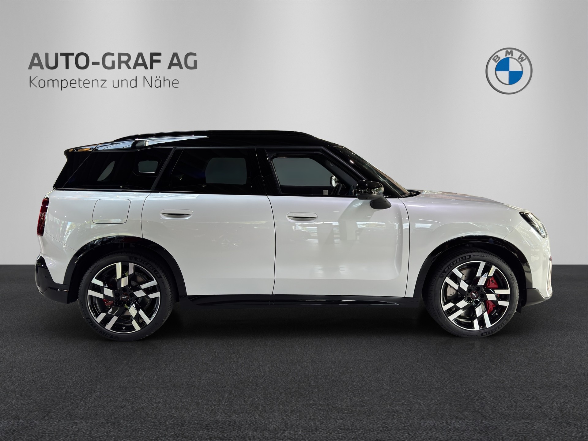 MINI Countryman John Cooper Works ALL4-image-5