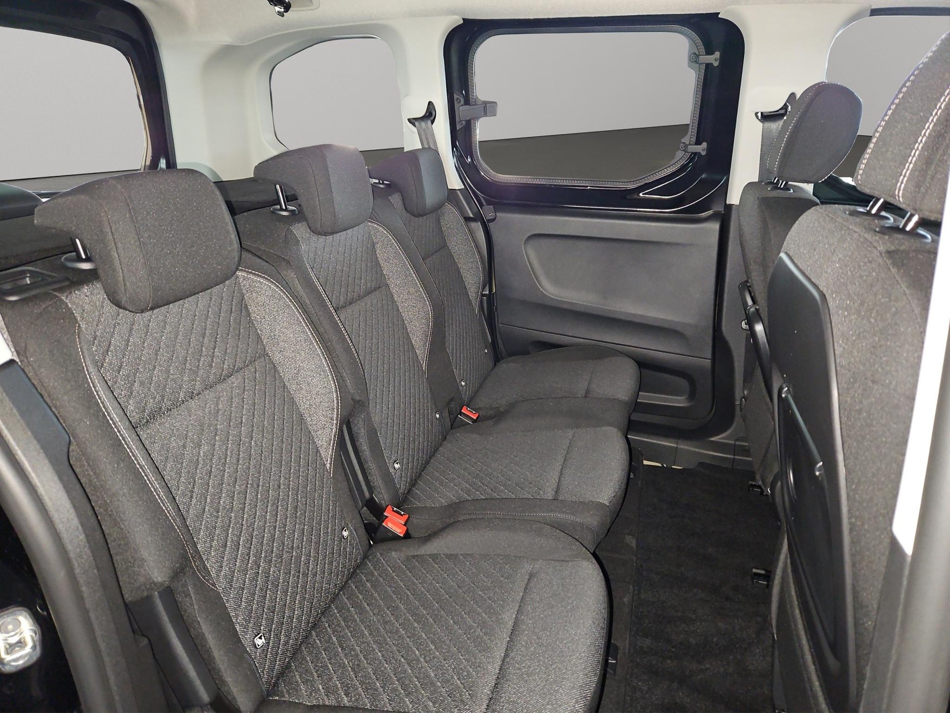 PEUGEOT Rifter 1.2 PureTech Allure-image-9
