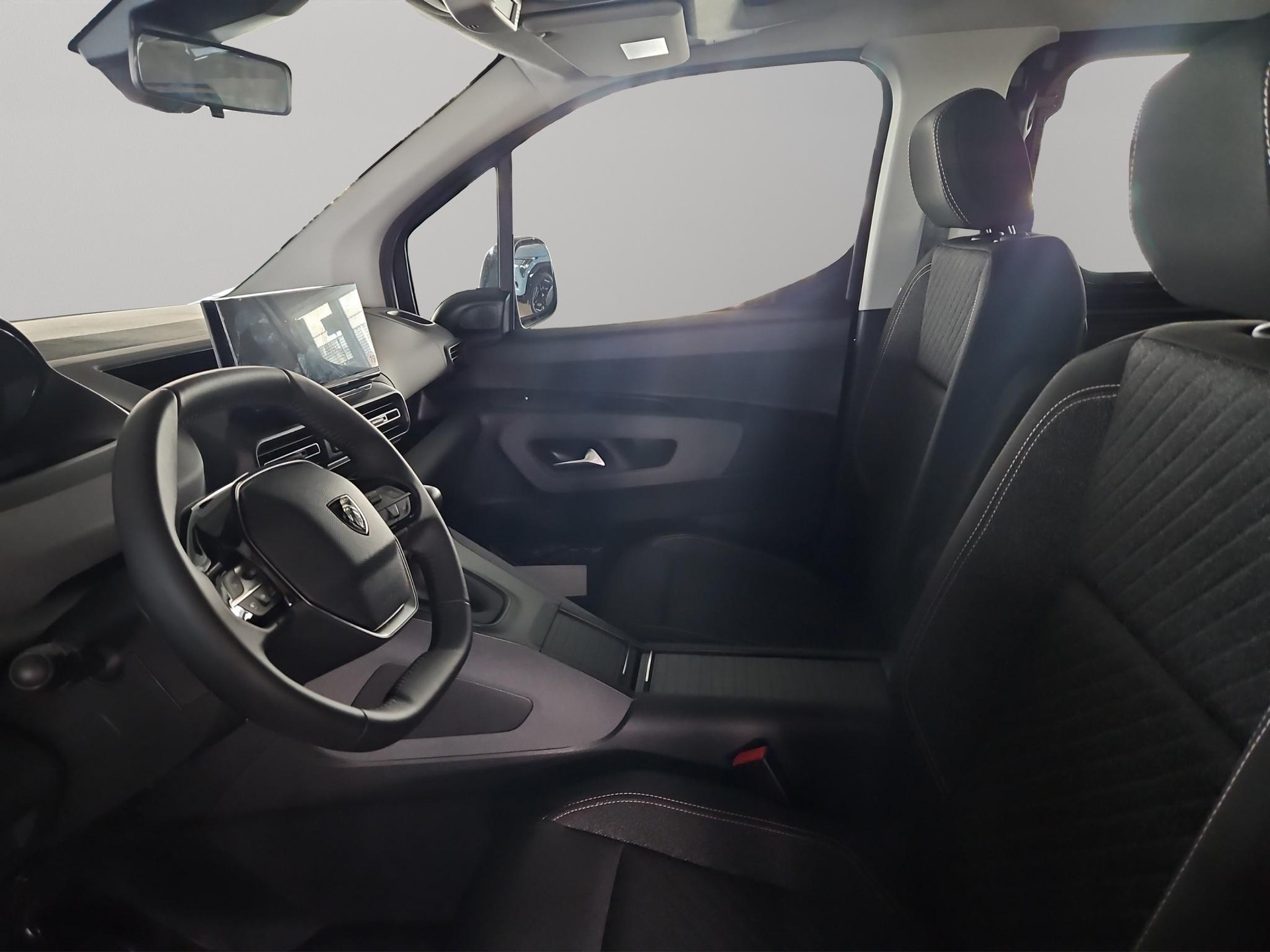 PEUGEOT Rifter 1.2 PureTech Allure-image-5