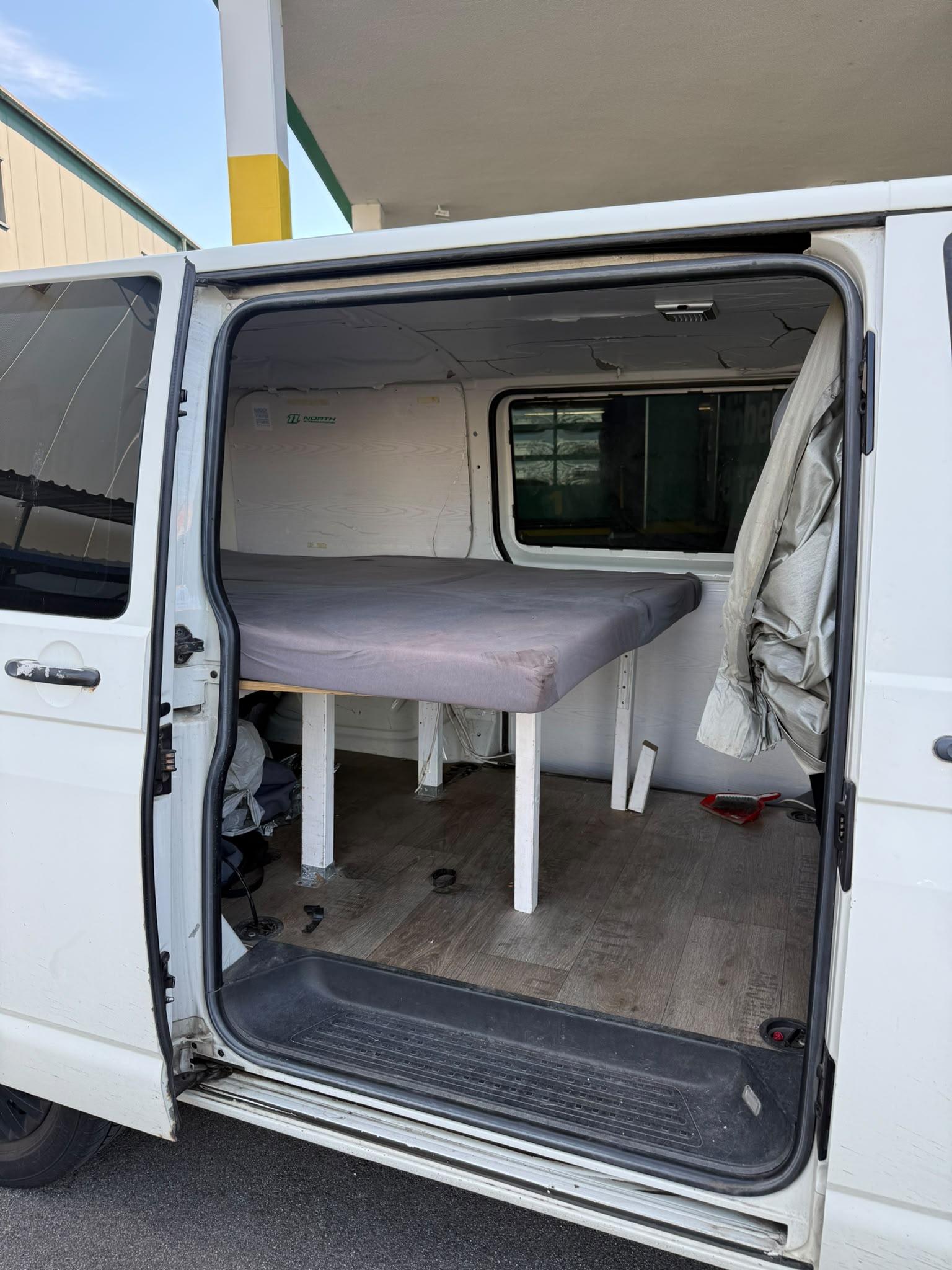 VW T5 1.9 TDI PD-image-11