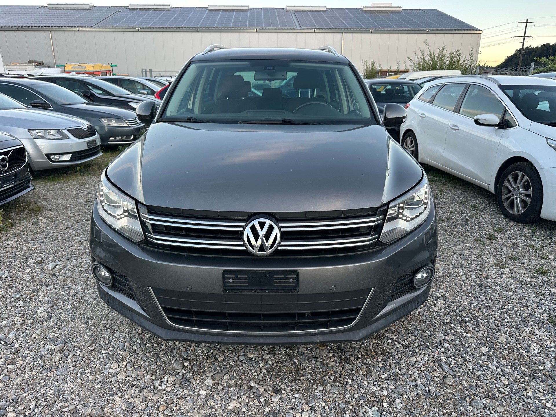 VW Tiguan 2.0 TDI BMT Design 4Motion DSG-image-1