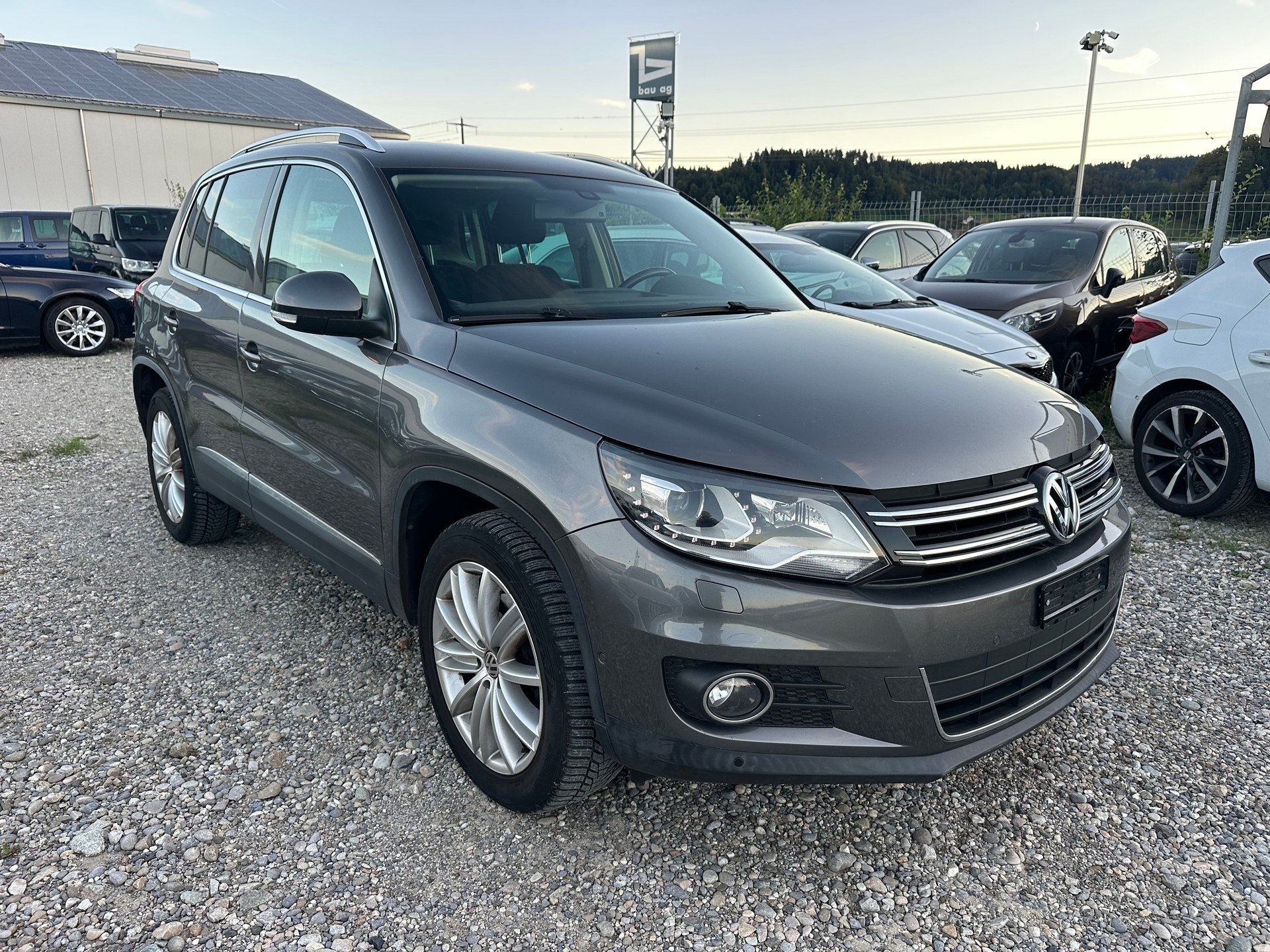VW Tiguan 2.0 TDI BMT Design 4Motion DSG-image-2