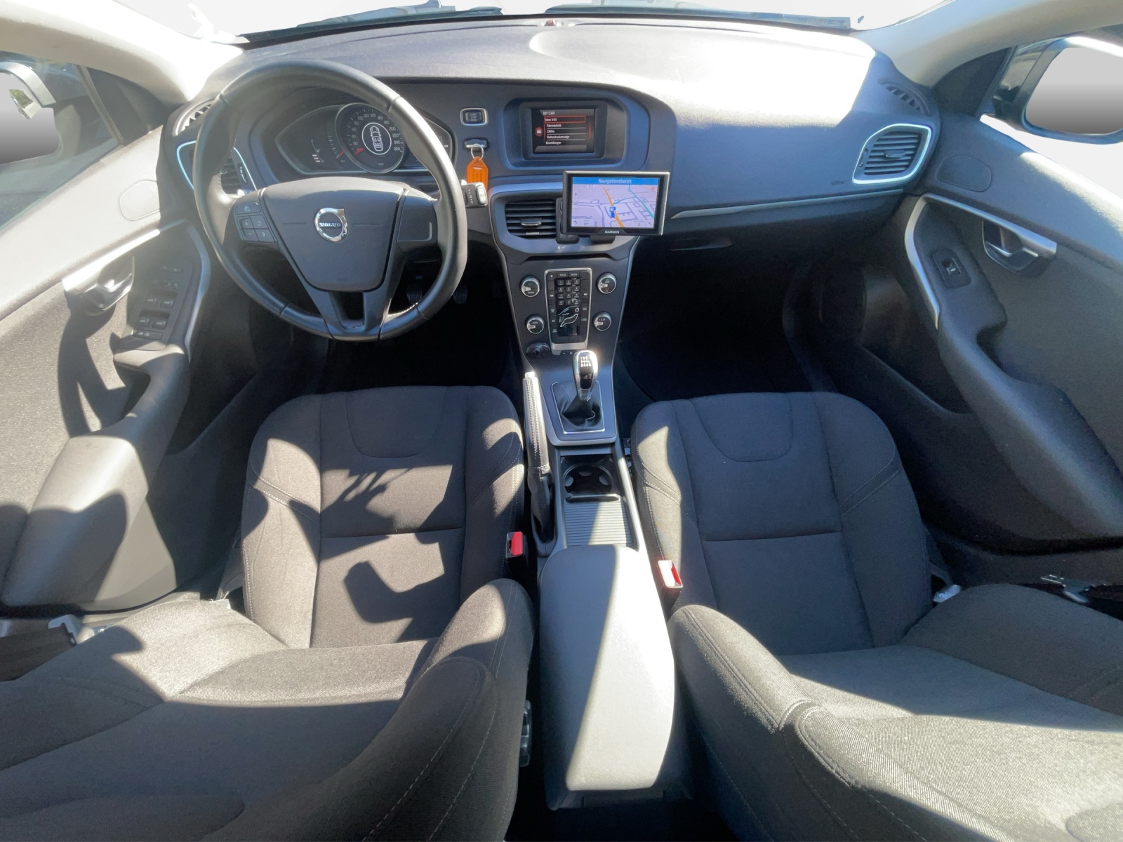VOLVO V40 2.0 D3 Kinetic S/S-image-10