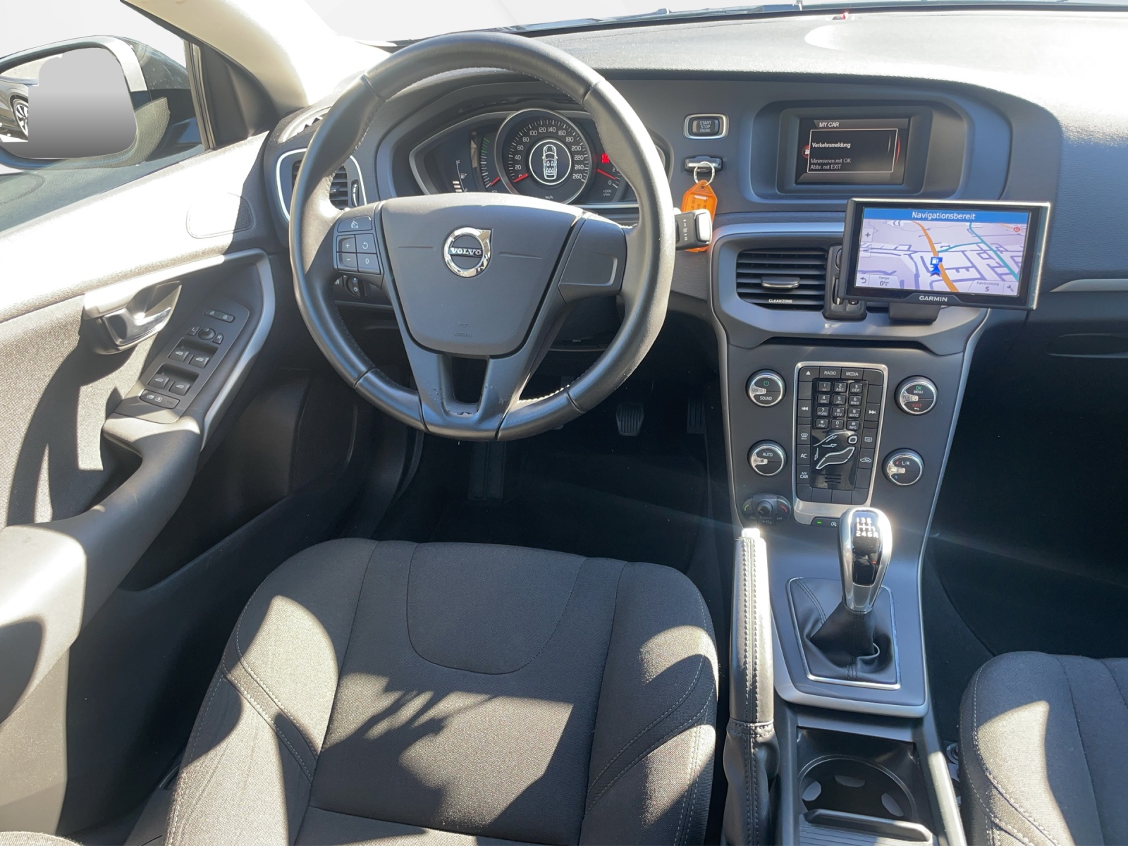 VOLVO V40 2.0 D3 Kinetic S/S-image-12