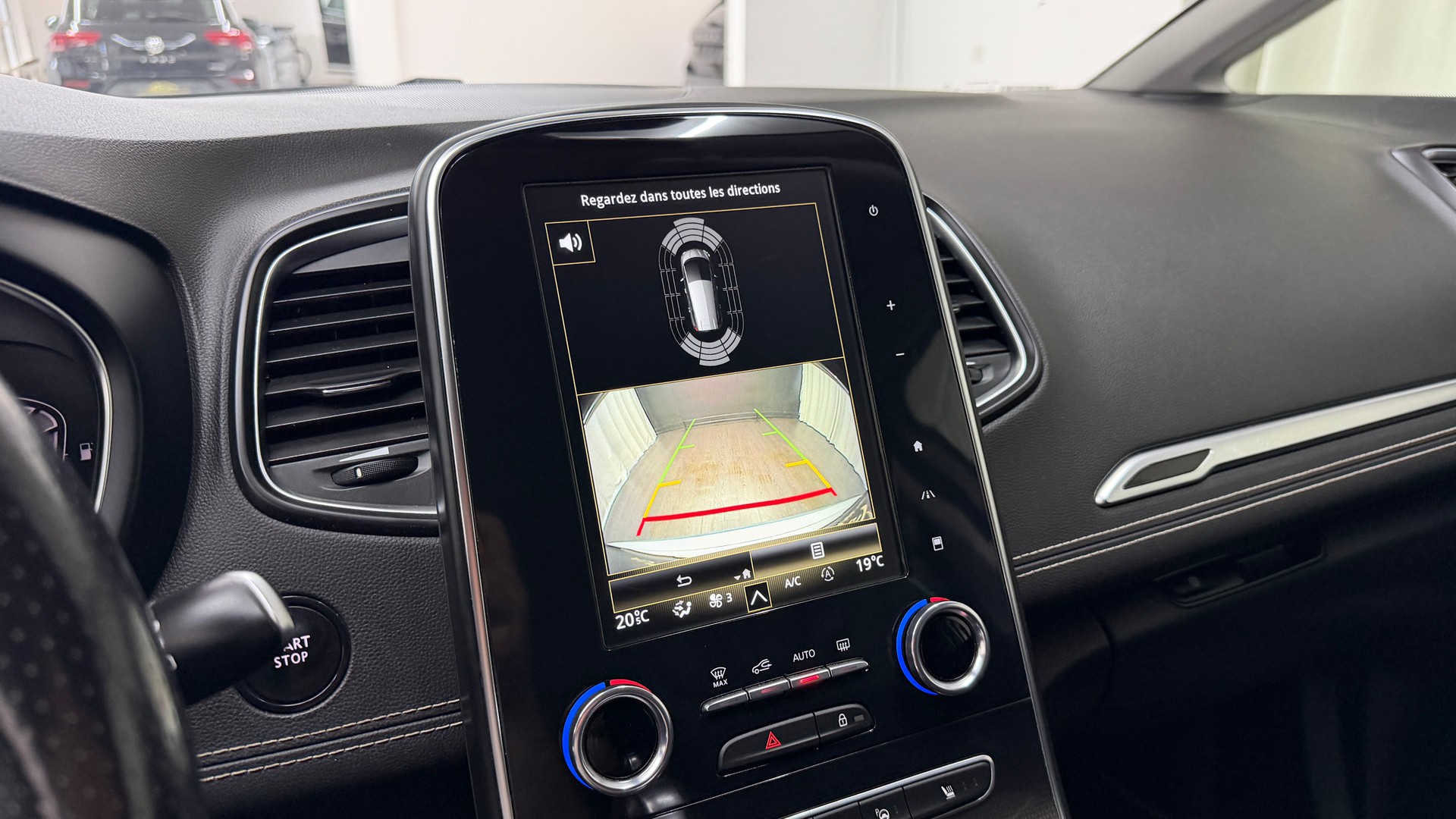 RENAULT Grand Scénic 1.3 16V Turbo Black Edition EDC-image-13