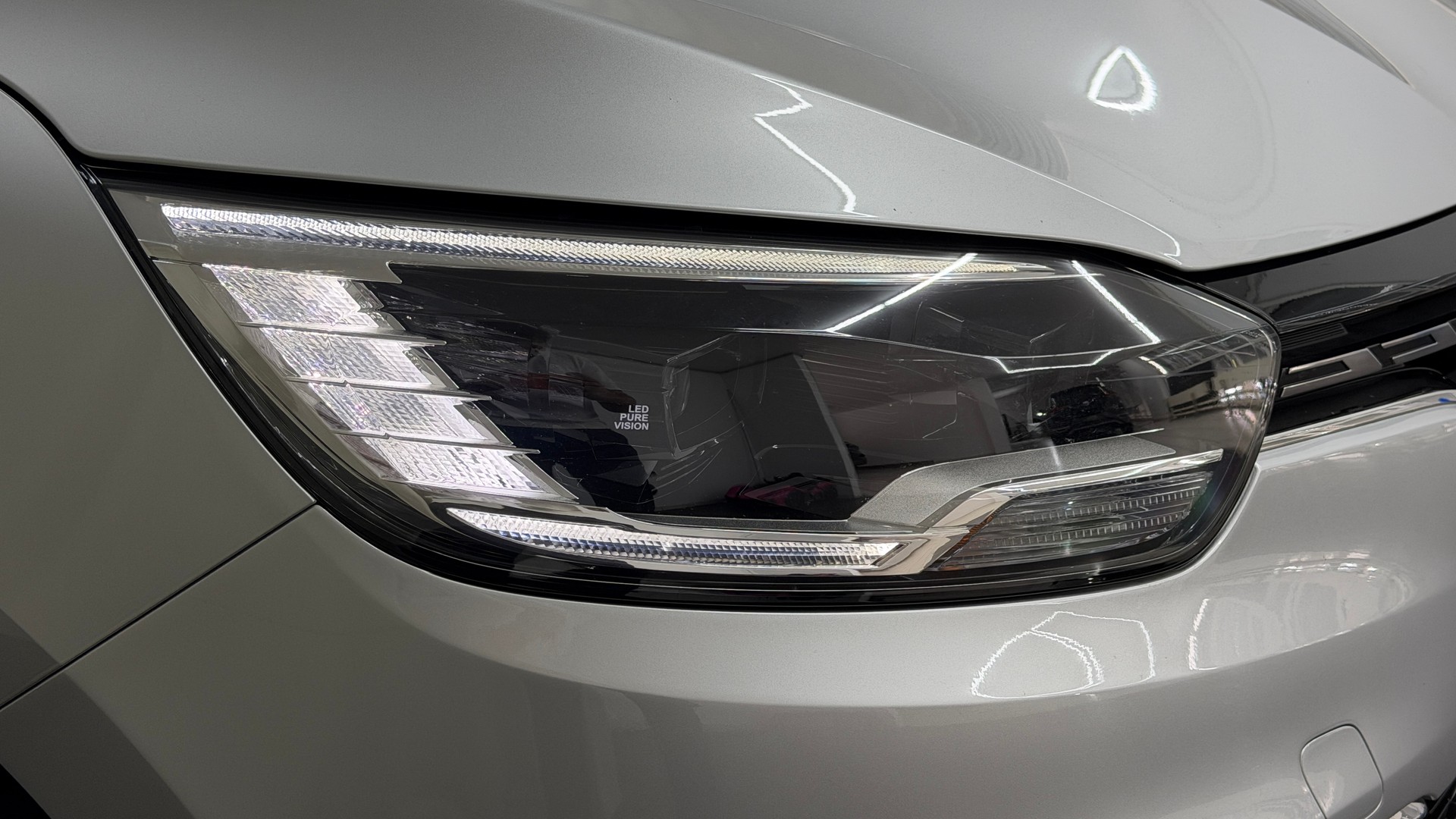 RENAULT Grand Scénic 1.3 16V Turbo Black Edition EDC-image-16