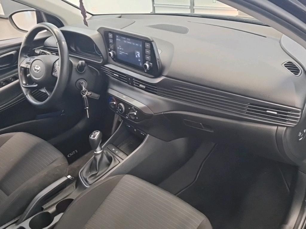HYUNDAI i20 1.0 T-GDi Origo ** Ab MFK und Service ** CH Auto ** 1. Hand ** ** CarPlay ** Rückfahrkamera **-image-3