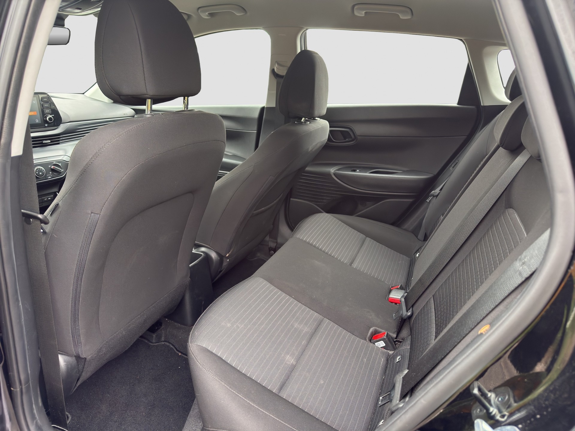 HYUNDAI i20 1.0 T-GDi Origo ** Ab MFK und Service ** CH Auto ** 1. Hand ** Hyundai Werksgarantie bis 08/2028 ohne Km-Begrenzung **-image-14