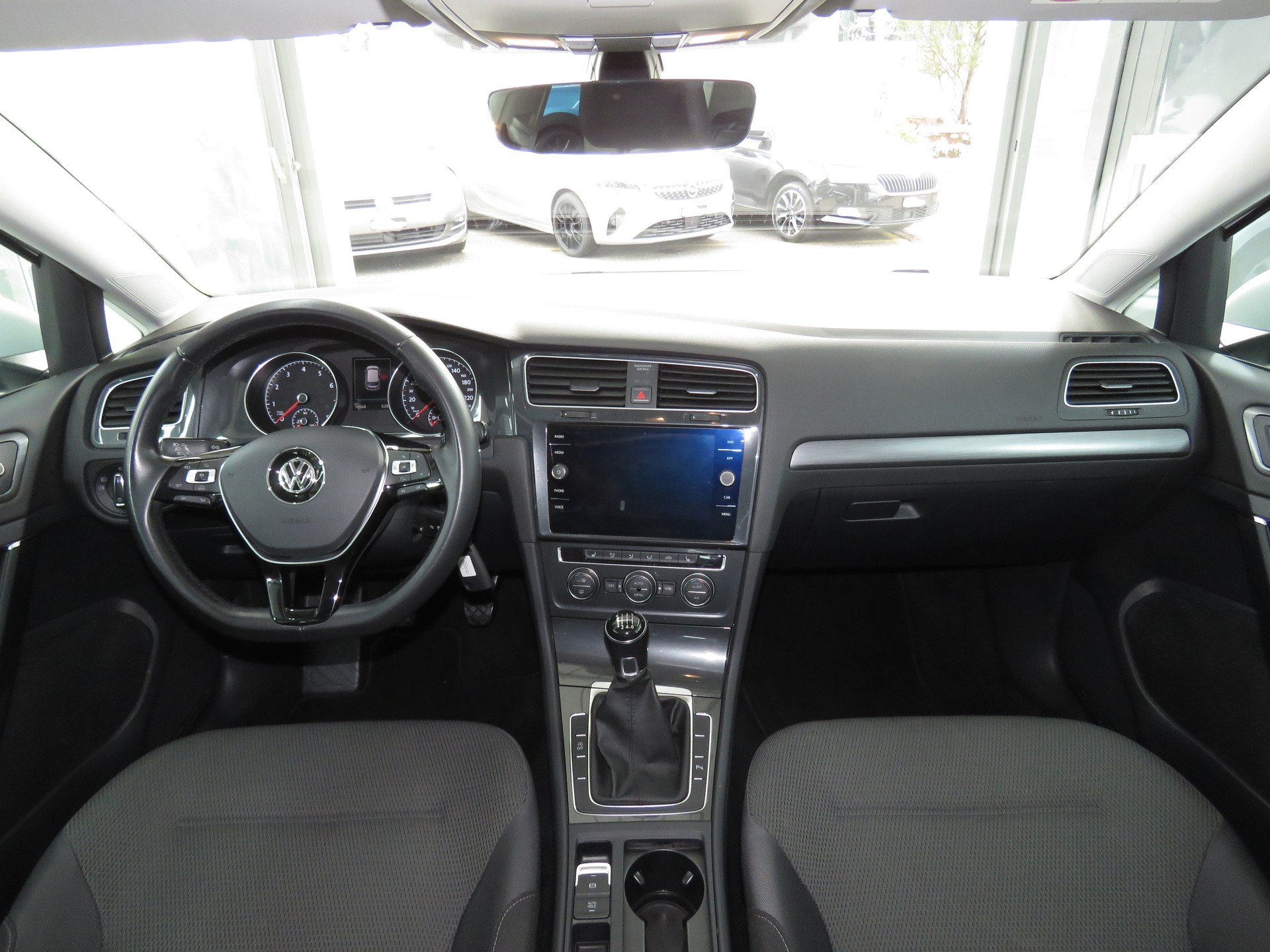 VW Golf 1.0 TSI Comfortline-image-13