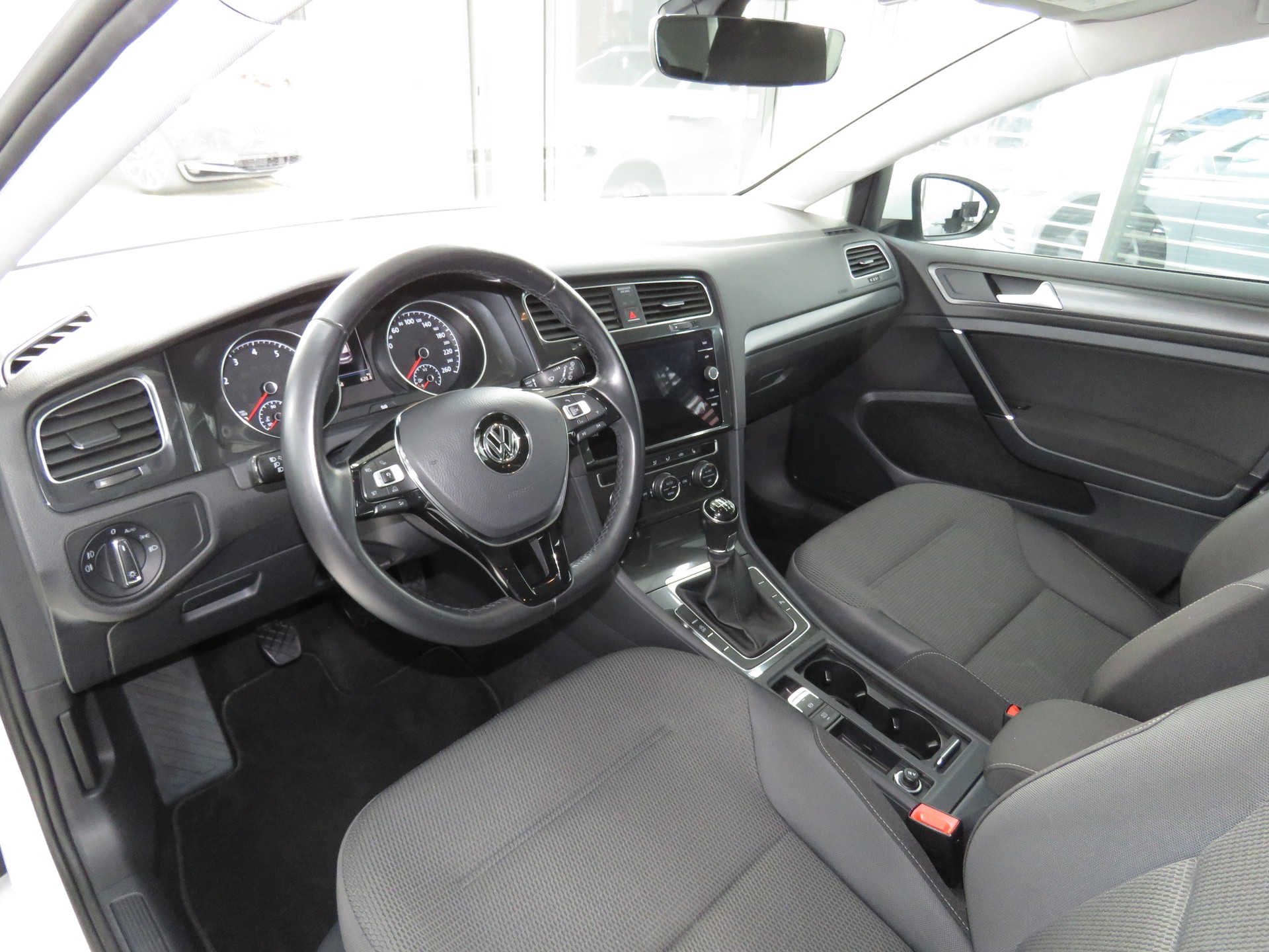 VW Golf 1.0 TSI Comfortline-image-6
