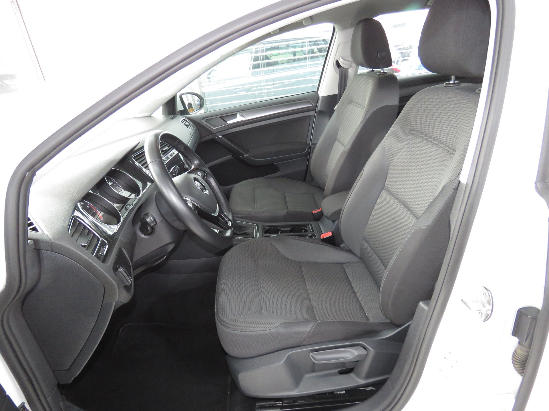 VW Golf 1.0 TSI Comfortline-image-7