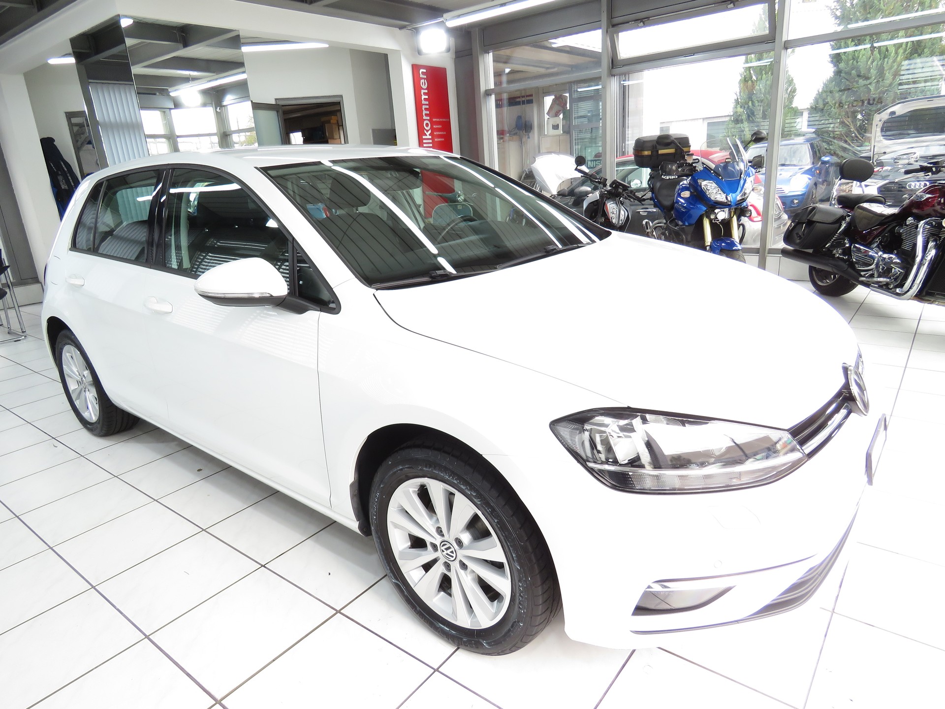 VW Golf 1.0 TSI Comfortline-image-2