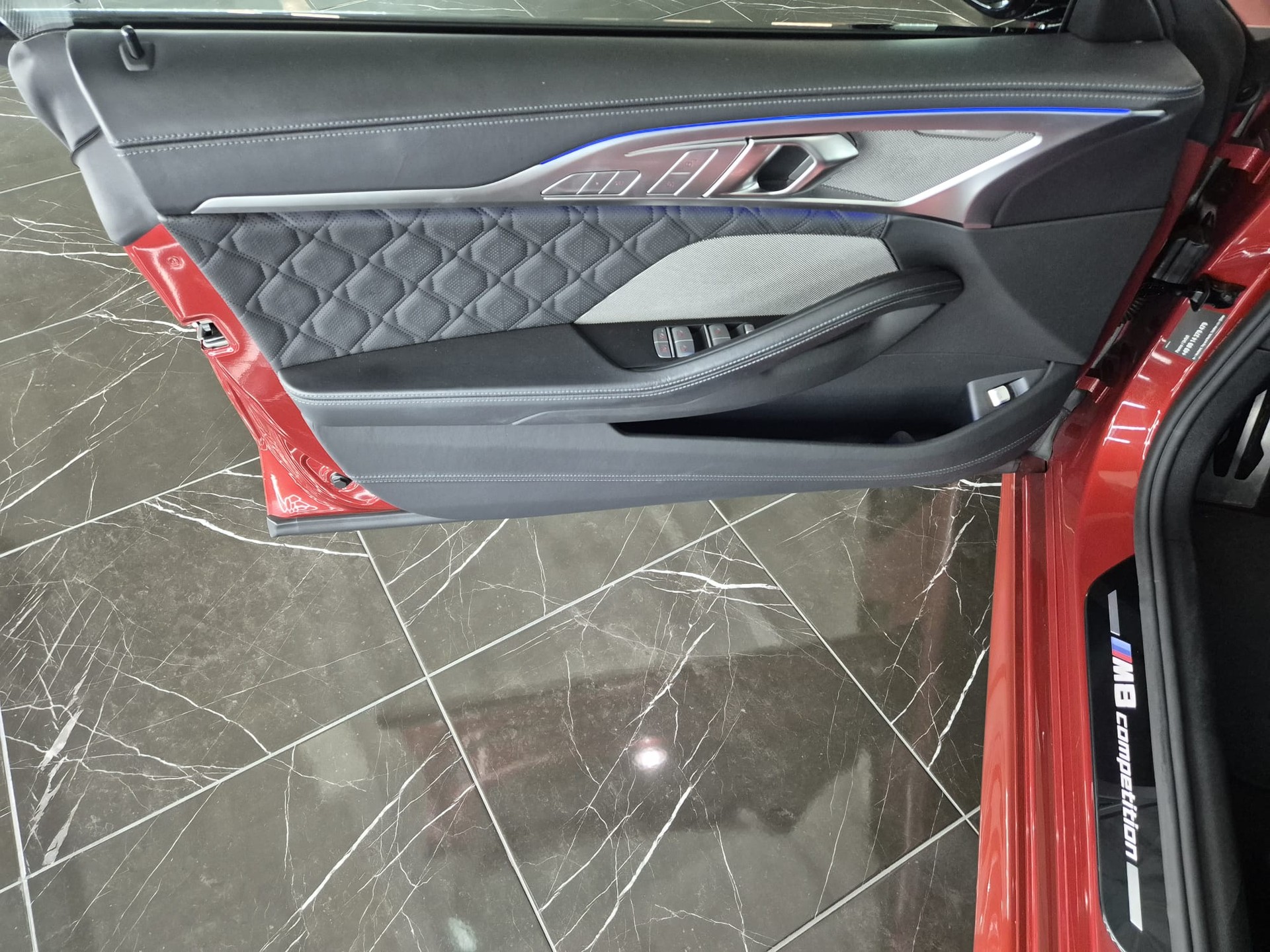 BMW M8 xDrive M Competition Steptronic Gran Coupé Carbon Schalensitze-image-17