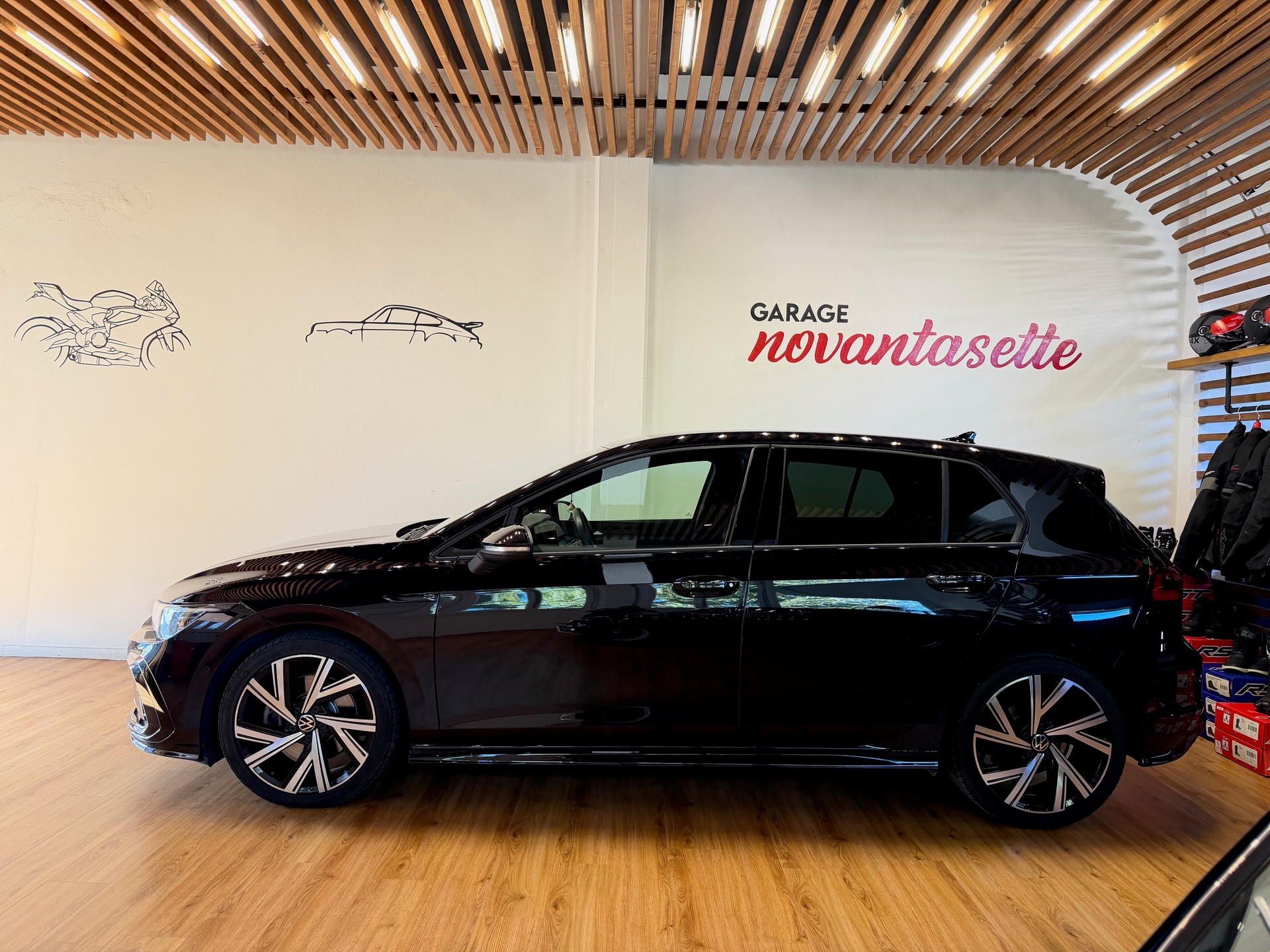 VW Golf 2.0 TSI R-Line DSG 4 Motion-image-6