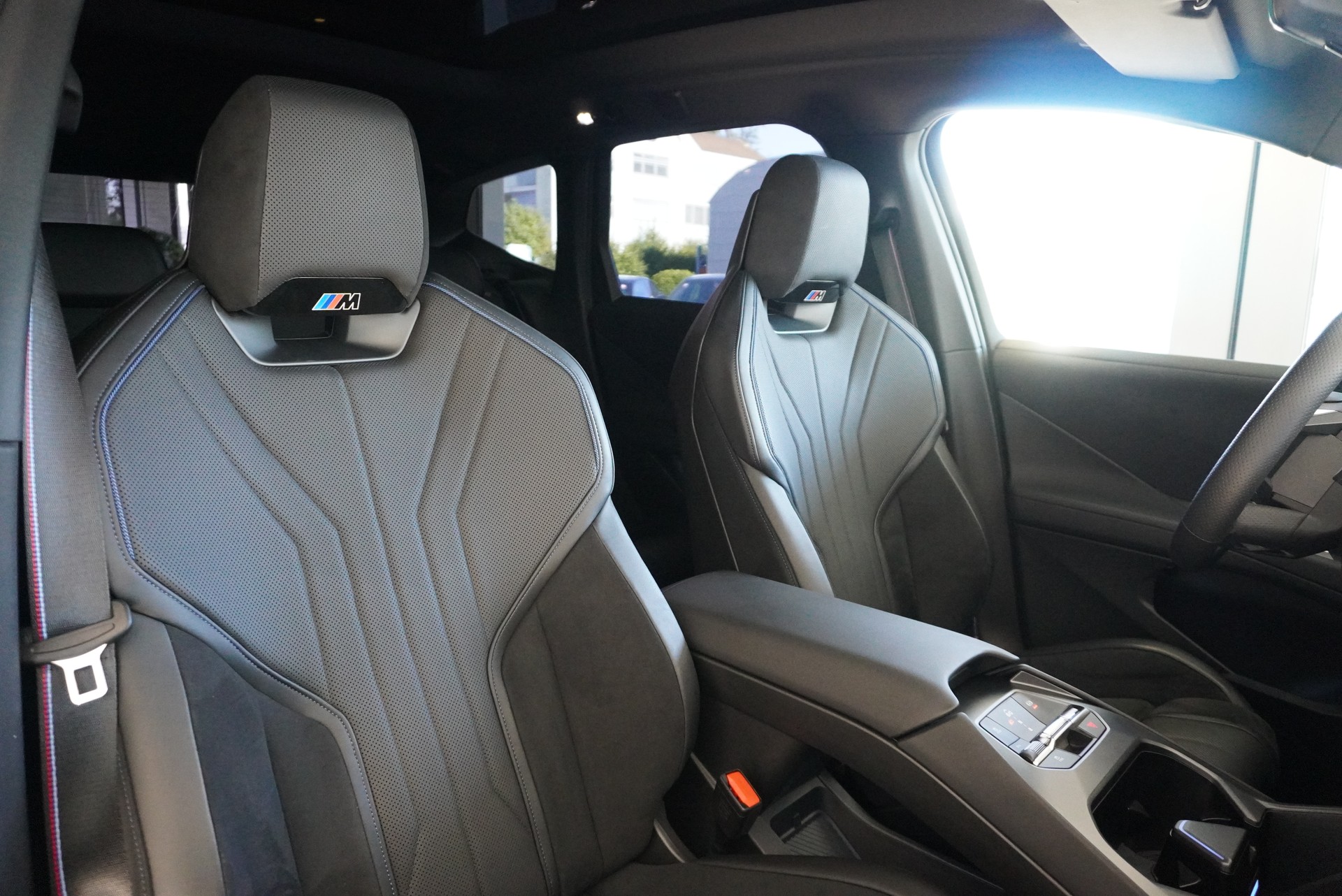 BMW iX3 50 xDrive M Sport Pro-image-7