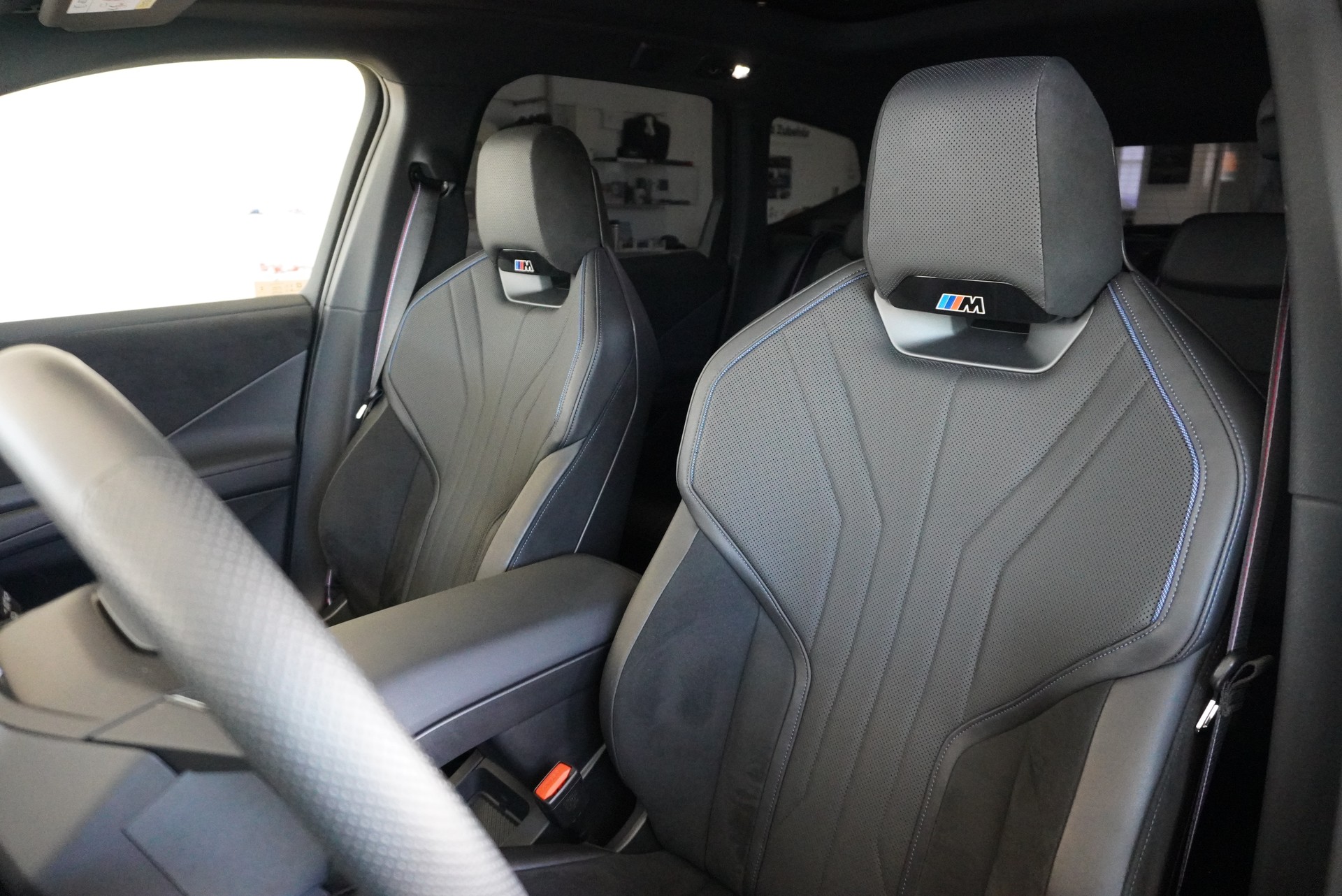 BMW iX3 50 xDrive M Sport Pro-image-12