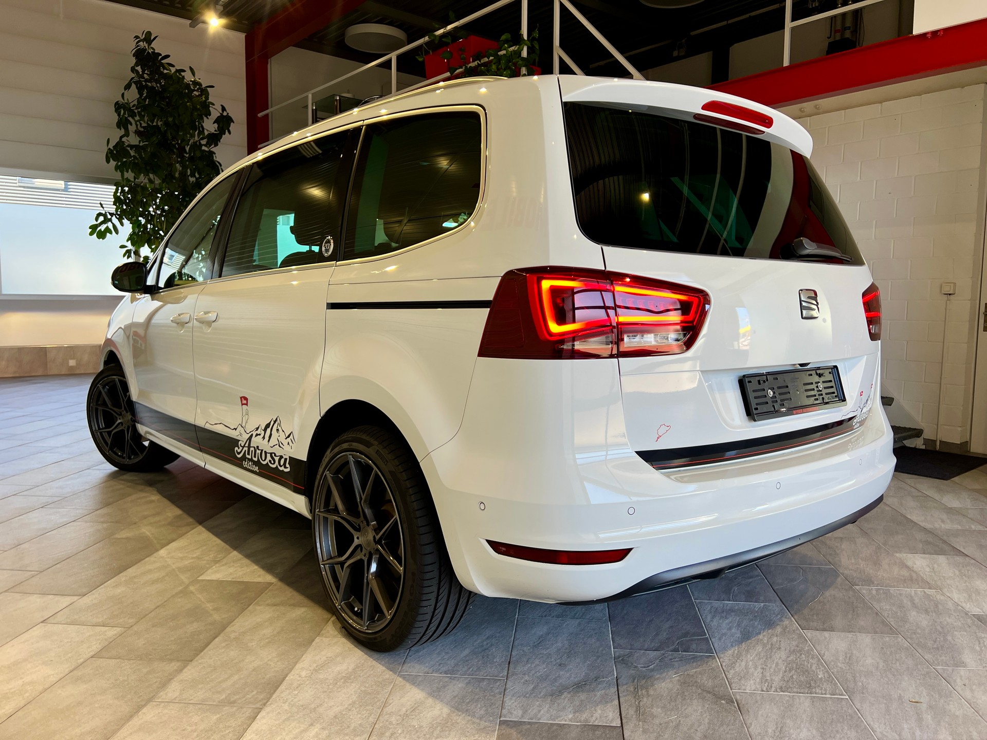 SEAT Alhambra 2.0 TDI 4Drive 20 Years *AROSA EDITION*-image-5