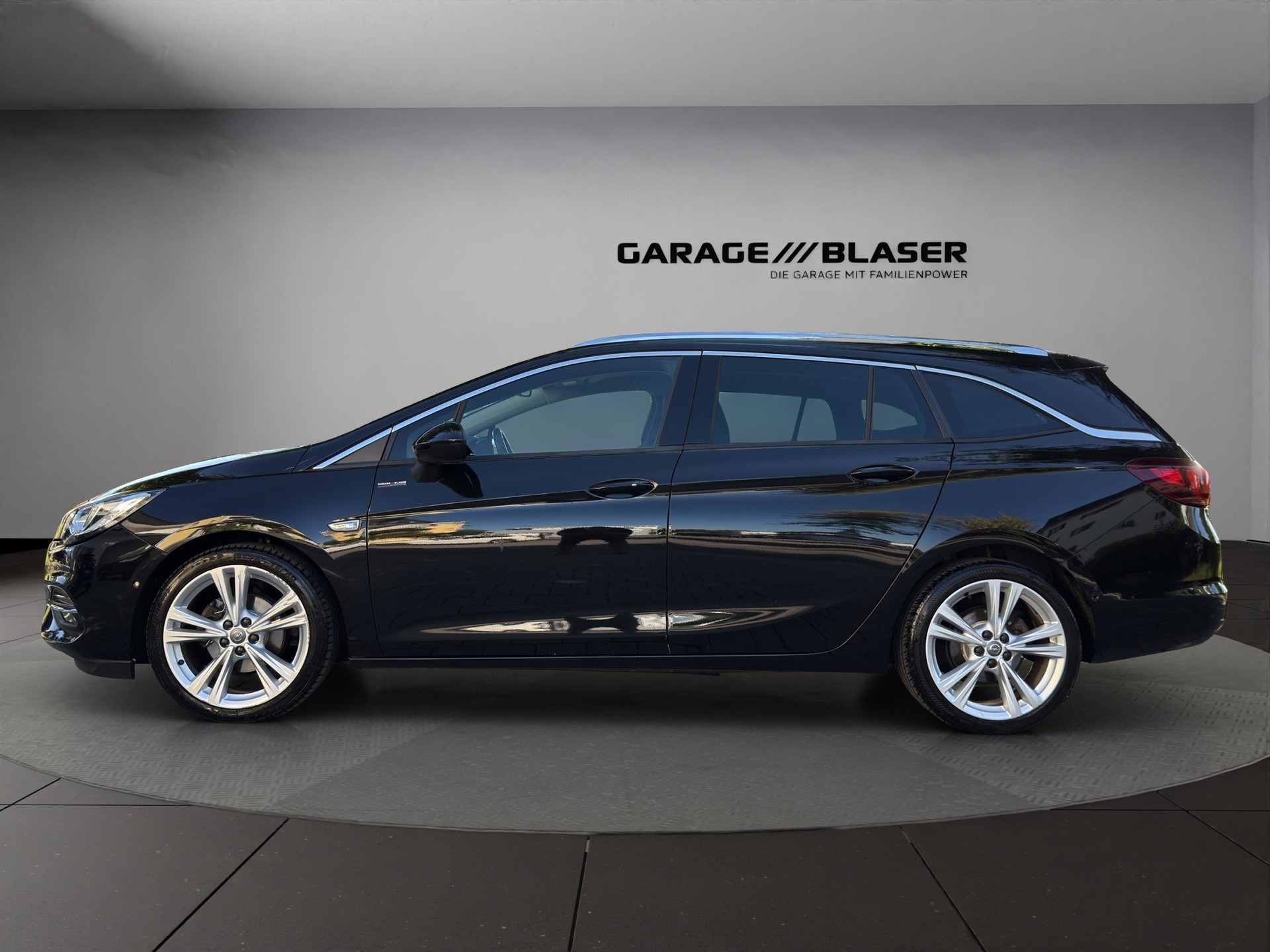 OPEL Astra Sports Tourer 1.4i Turbo Ultimate-image-1