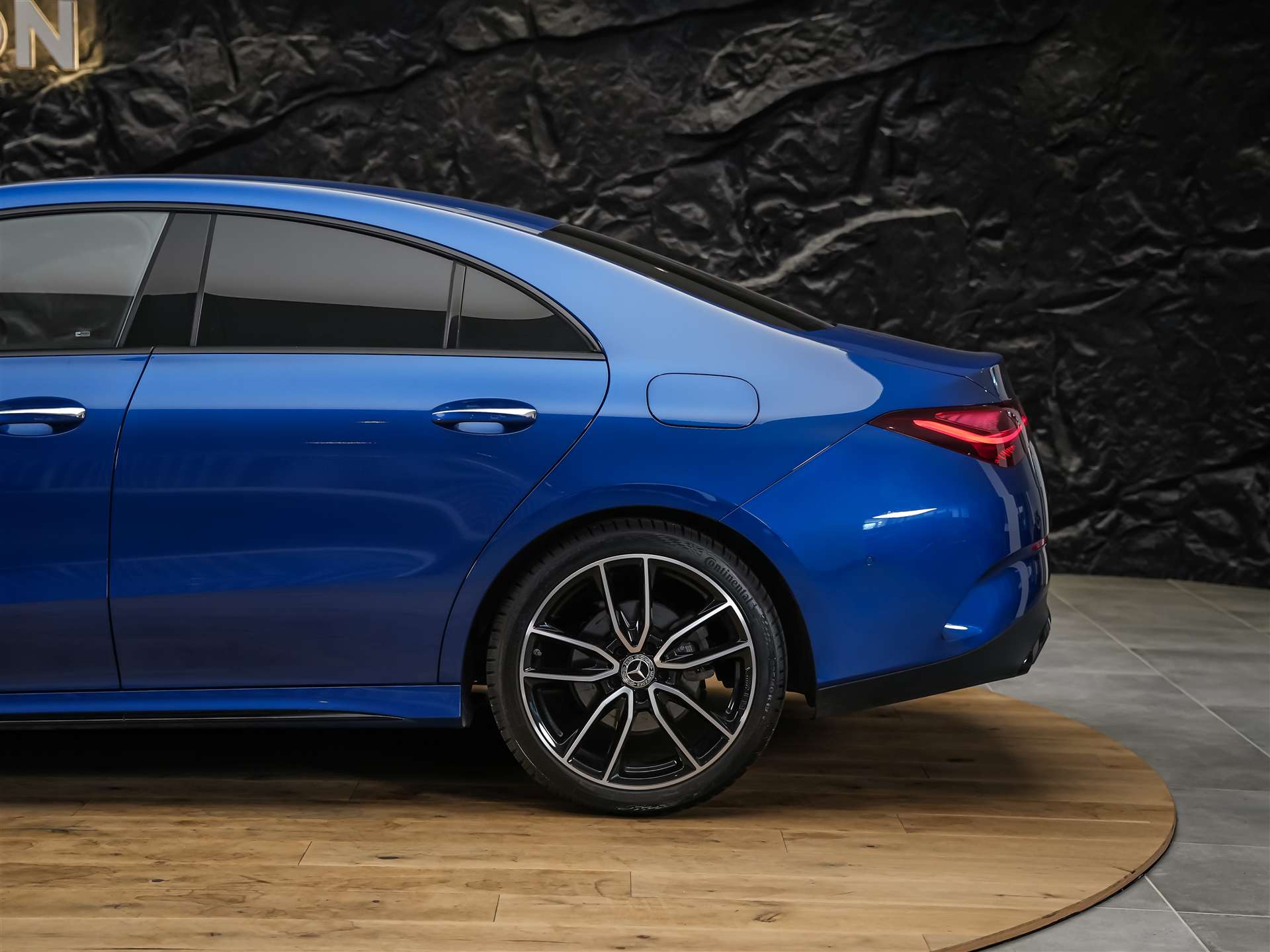 MERCEDES-BENZ CLA 200 d AMG Line *Werksgarantie*Sitzheizung*-image-17