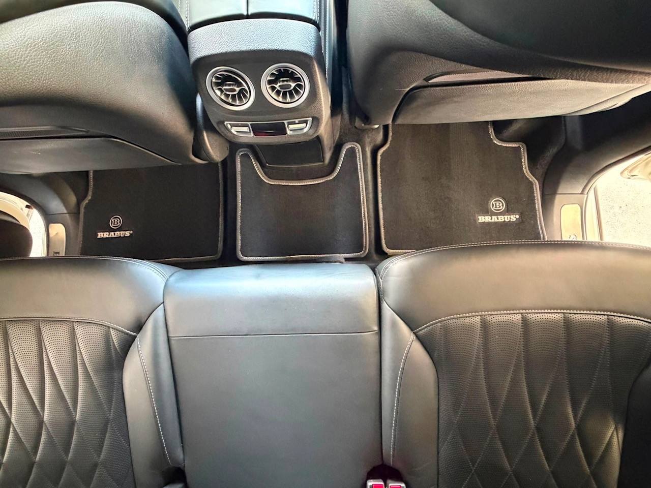 MERCEDES-BENZ G 63 AMG-image-3
