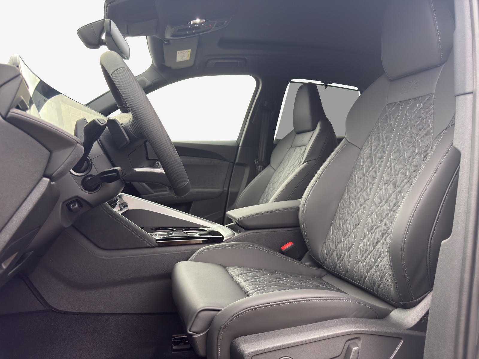 AUDI SQ5 TFSI quattro S-tronic-image-15