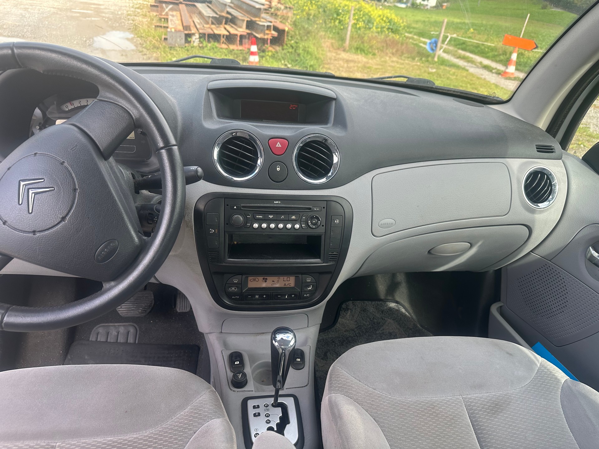 CITROEN C3 1.6i 16V Exclusive-image-11