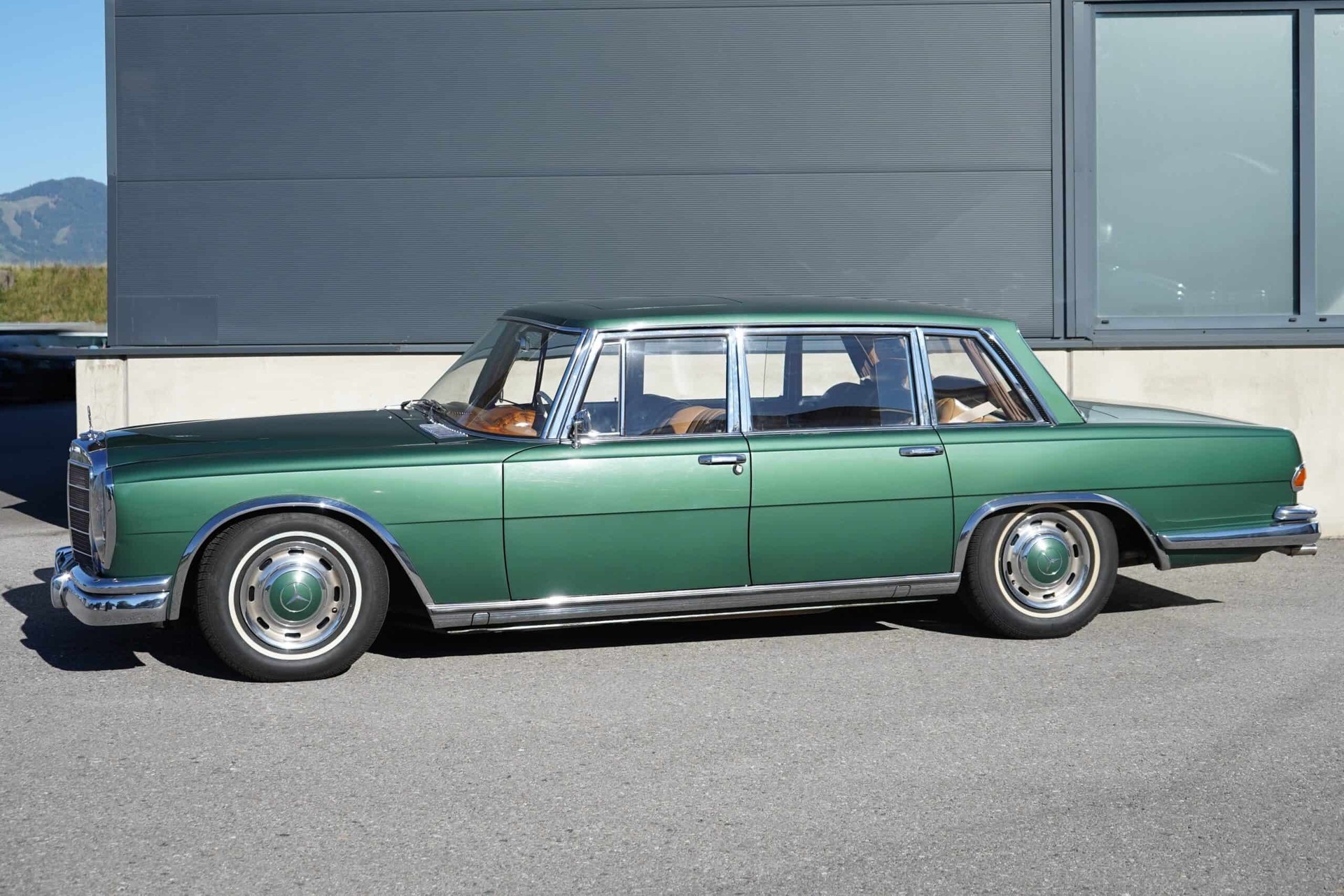 MERCEDES-BENZ 600-image-18