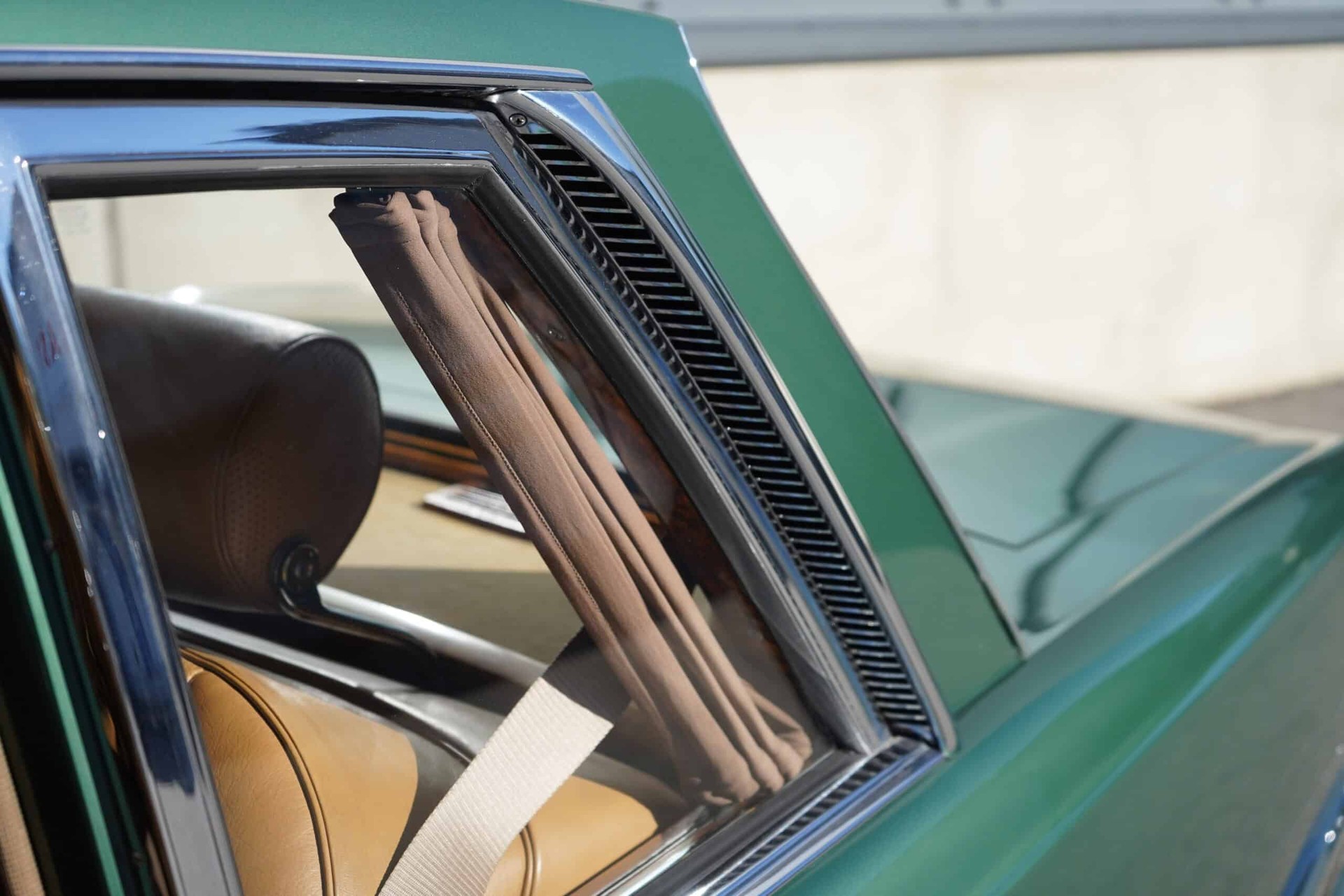 MERCEDES-BENZ 600-image-15