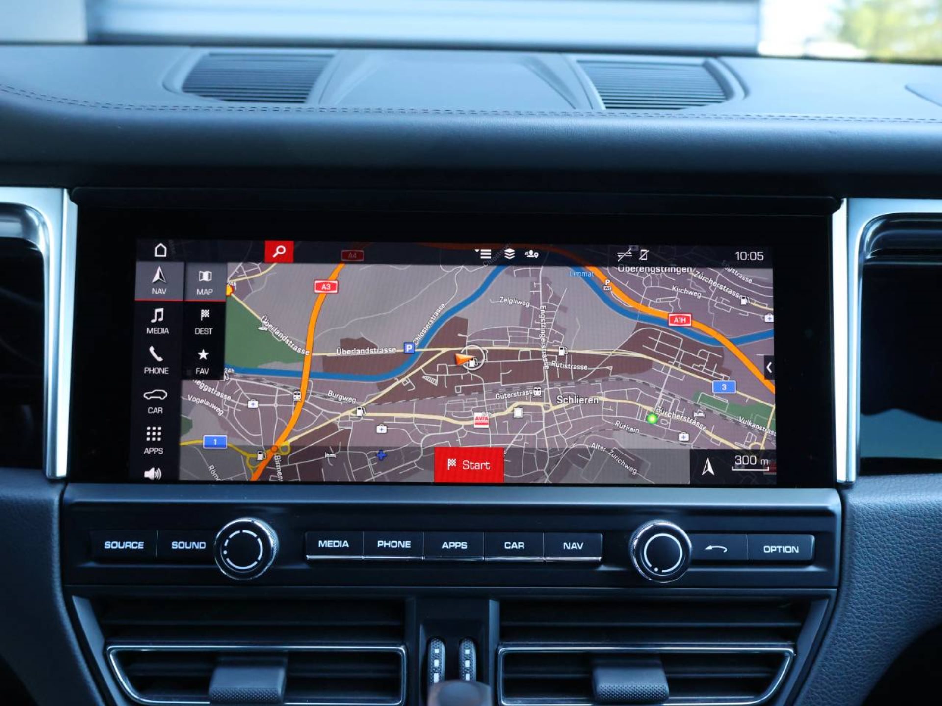 PORSCHE Macan S-image-18
