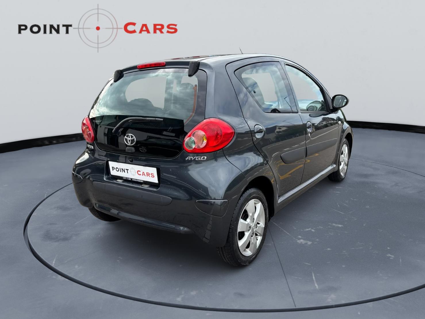 TOYOTA Aygo 1.0 Linea Sol-image-4