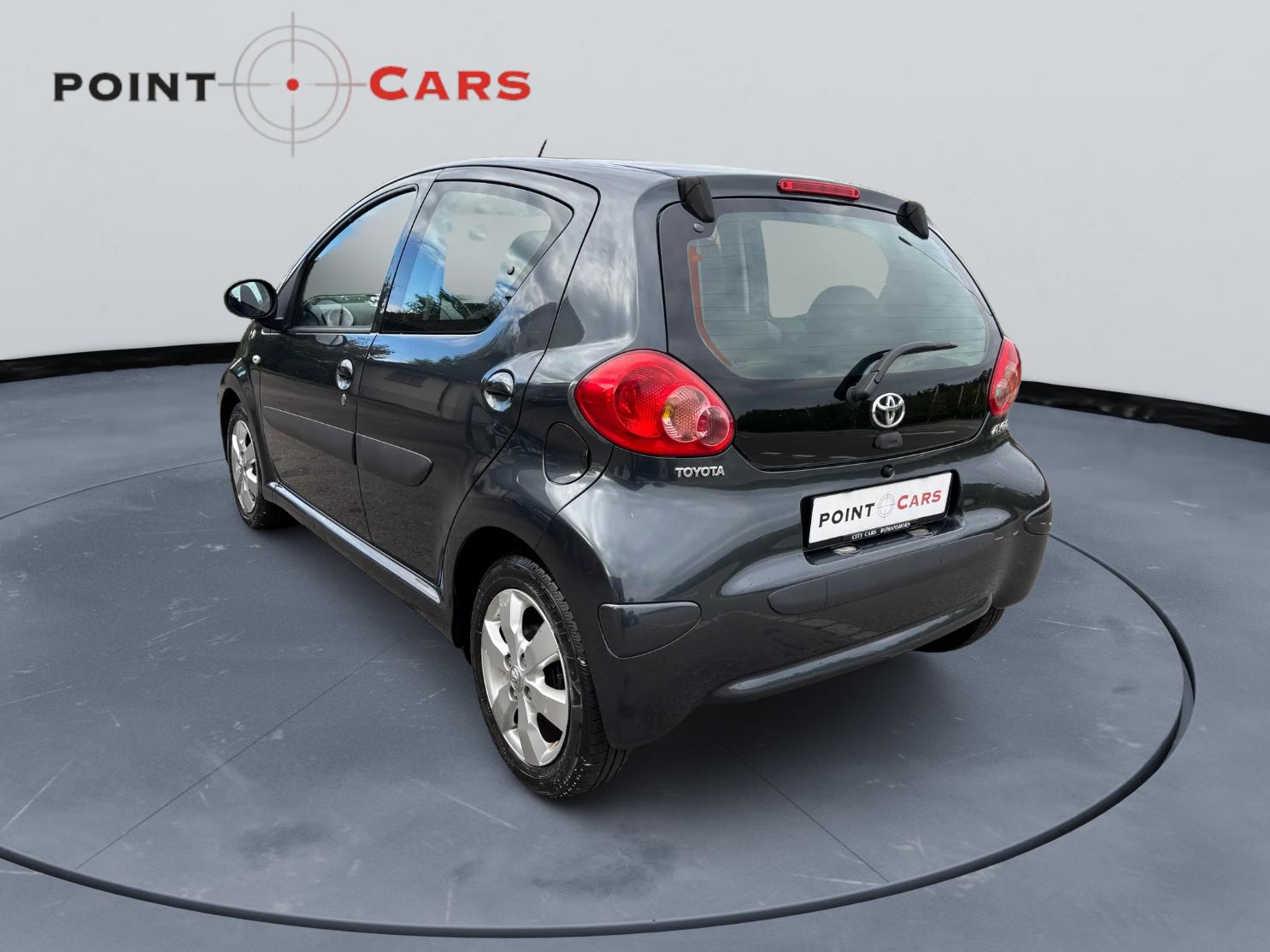 TOYOTA Aygo 1.0 Linea Sol-image-2