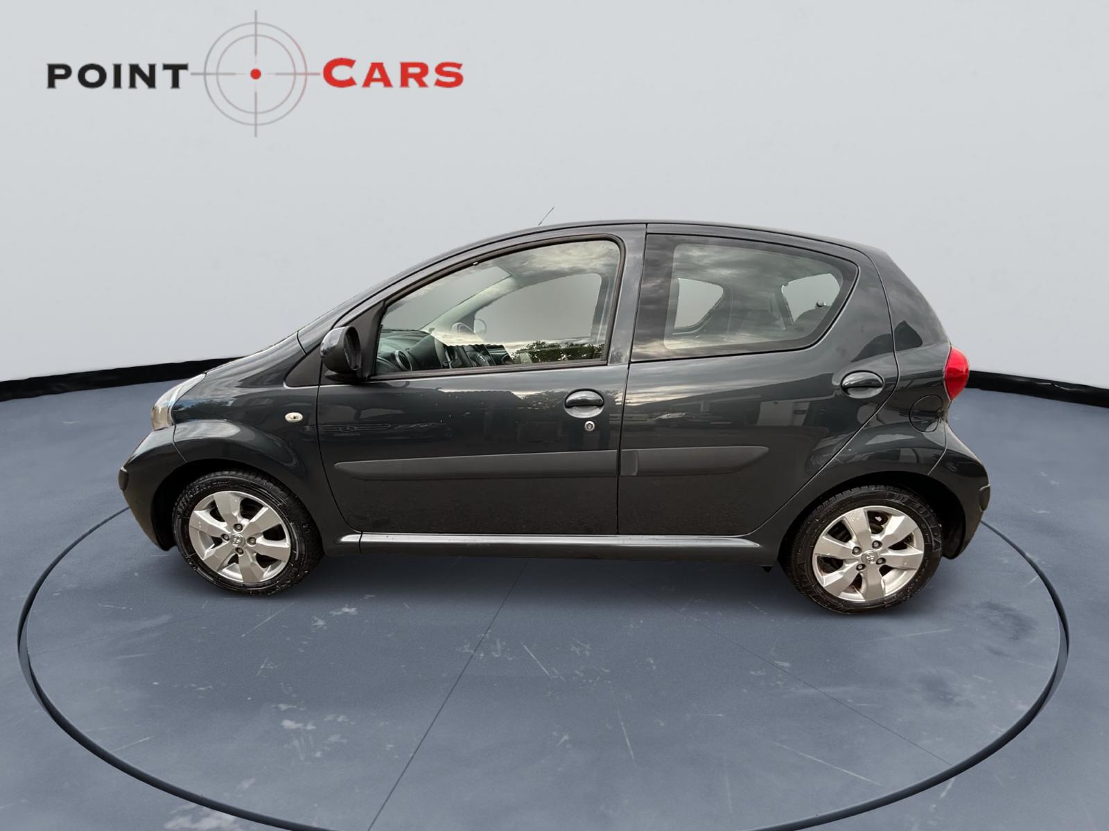 TOYOTA Aygo 1.0 Linea Sol-image-1