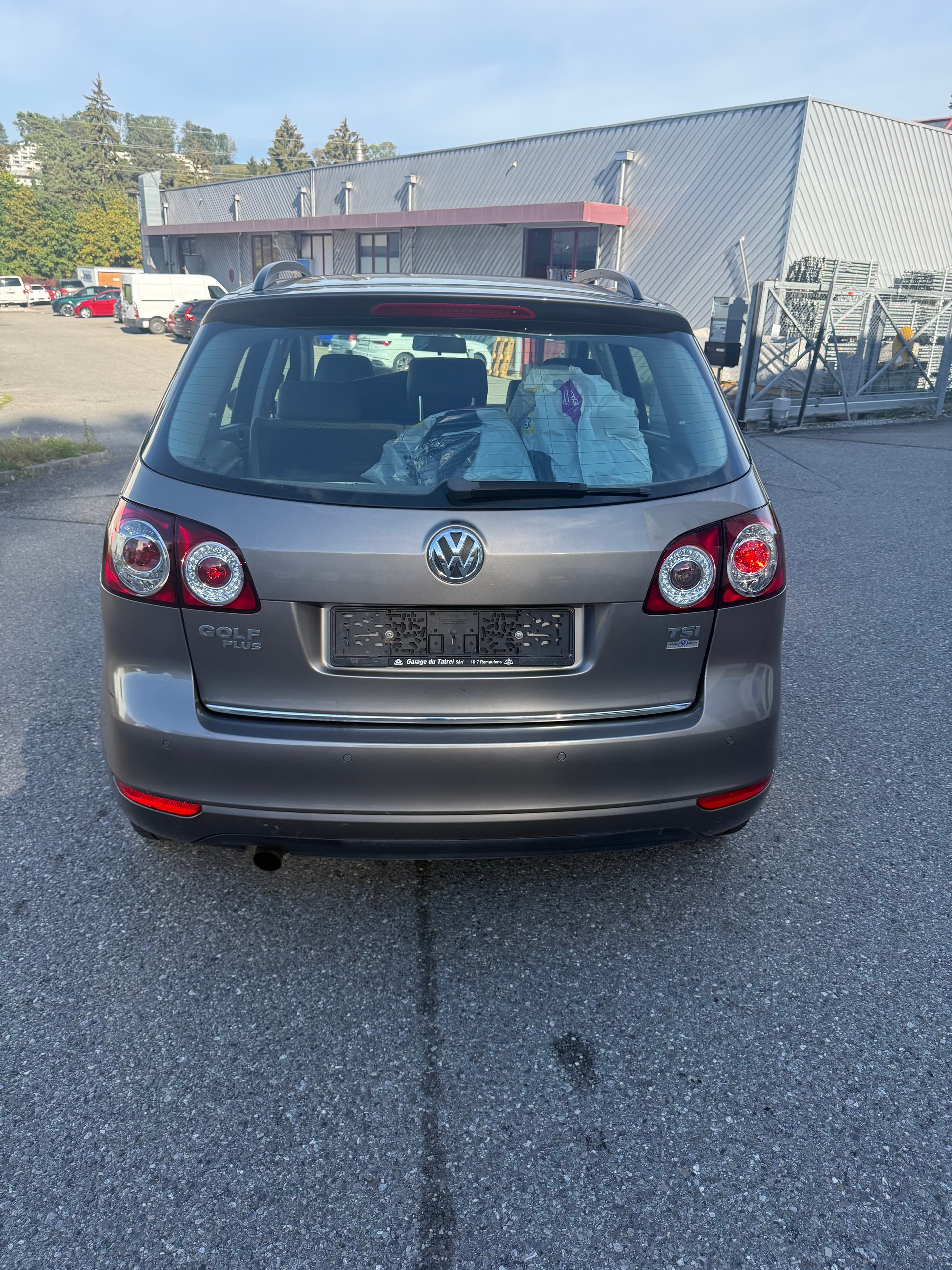 VW Golf Plus 1.2 TSI Trendline DSG-image-4
