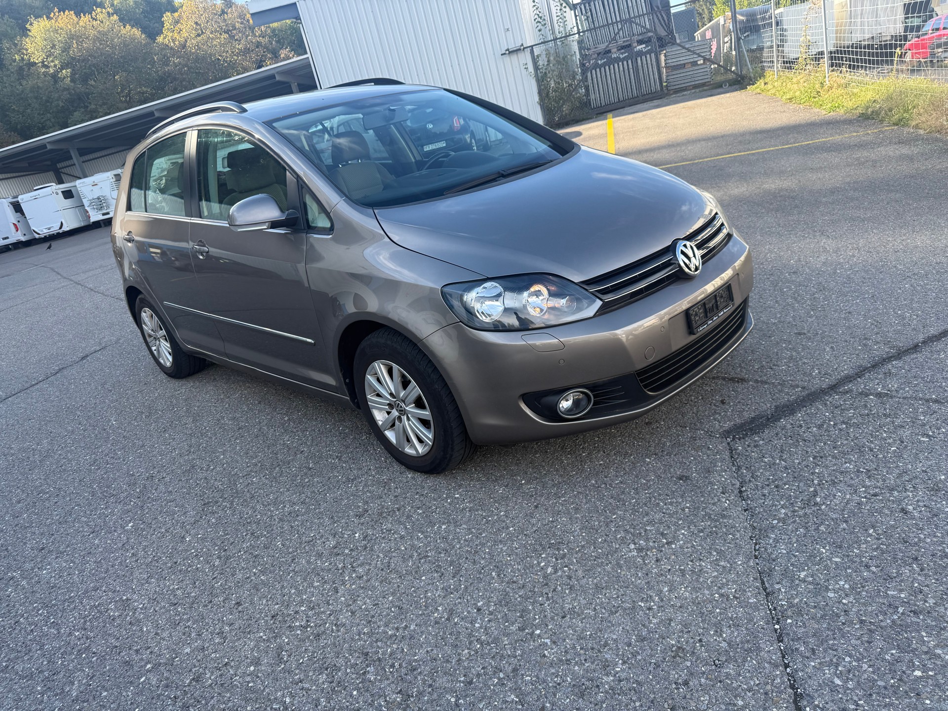 VW Golf Plus 1.2 TSI Trendline DSG-image-2